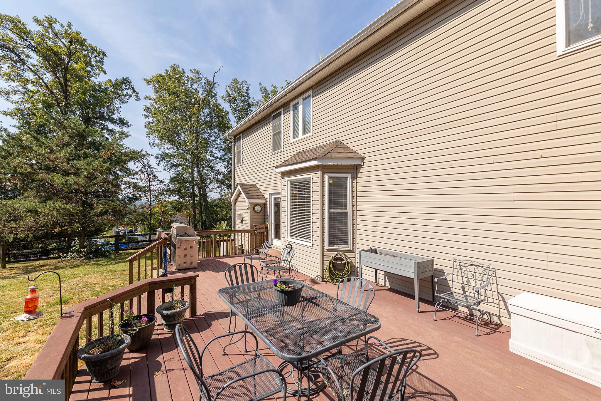 THUNDERBIRD RANCH - Residential