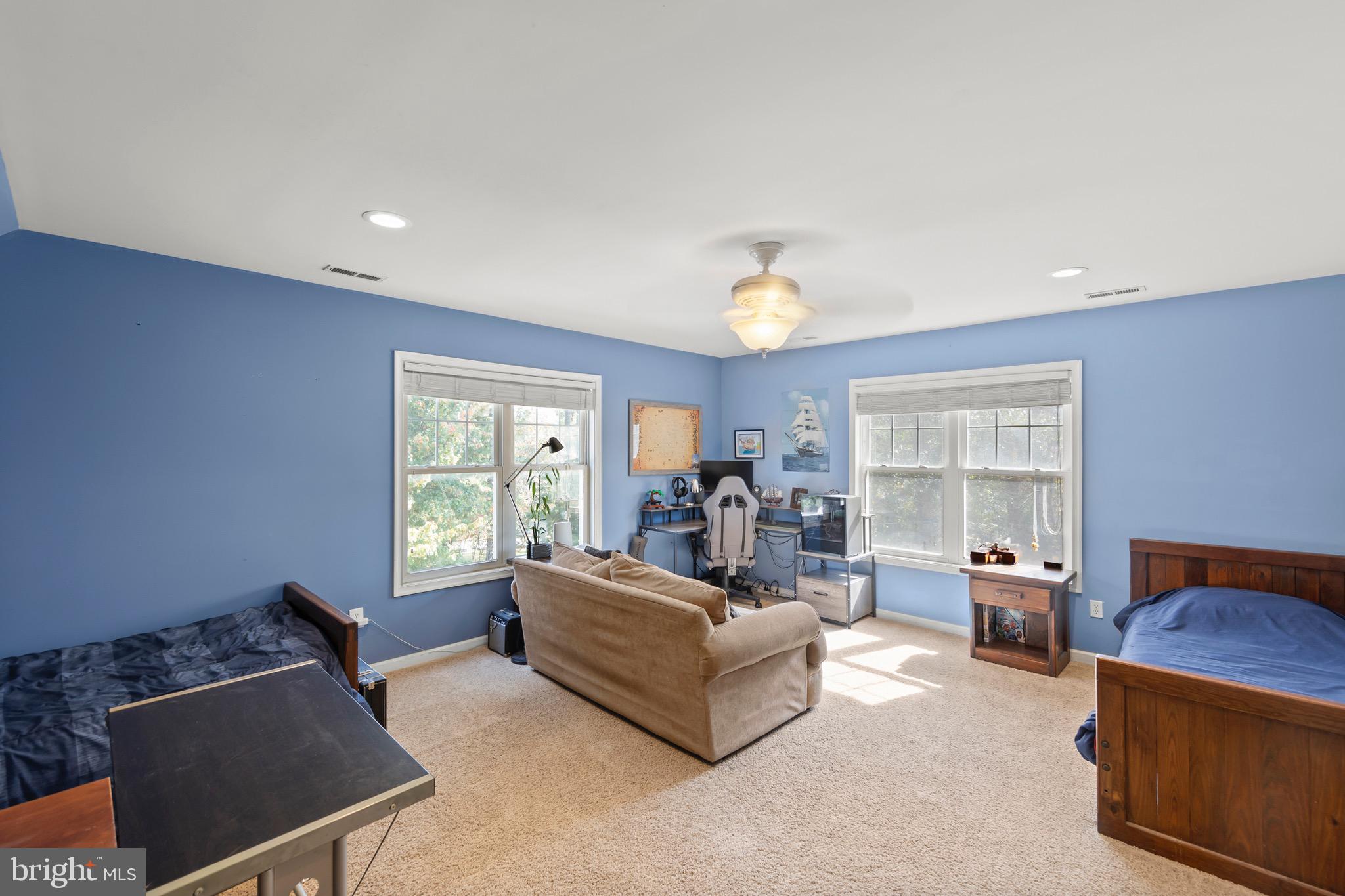 THUNDERBIRD RANCH - Residential