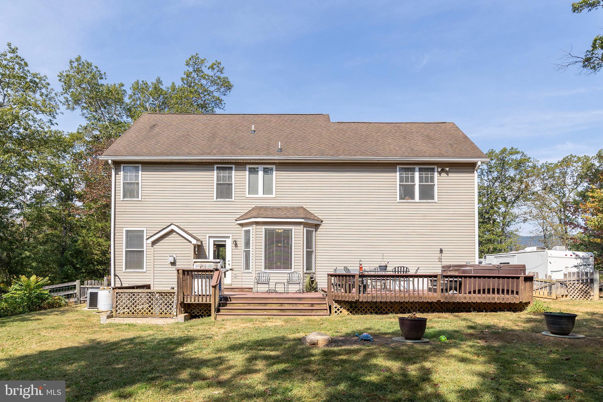 THUNDERBIRD RANCH - Residential
