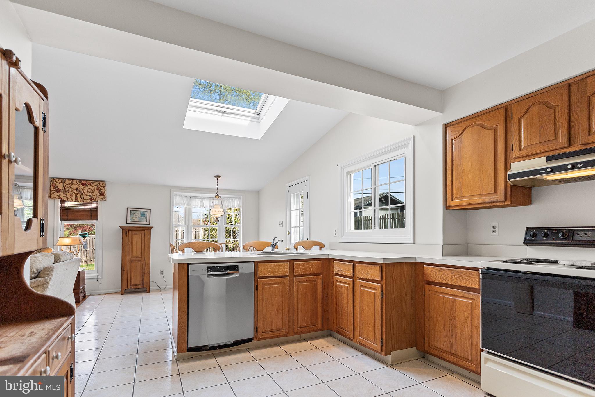 LARCHMONT - Residential