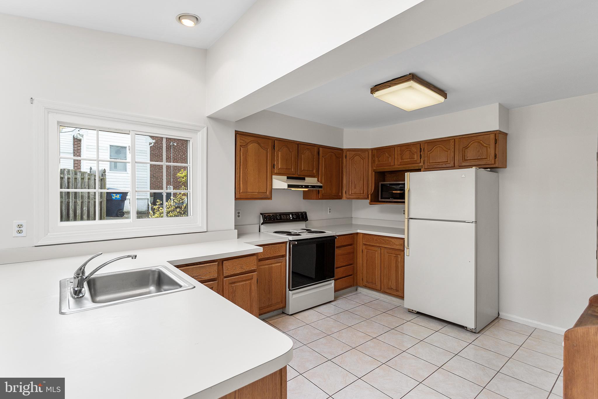 LARCHMONT - Residential