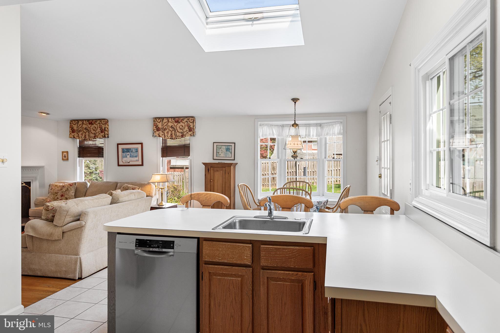 LARCHMONT - Residential