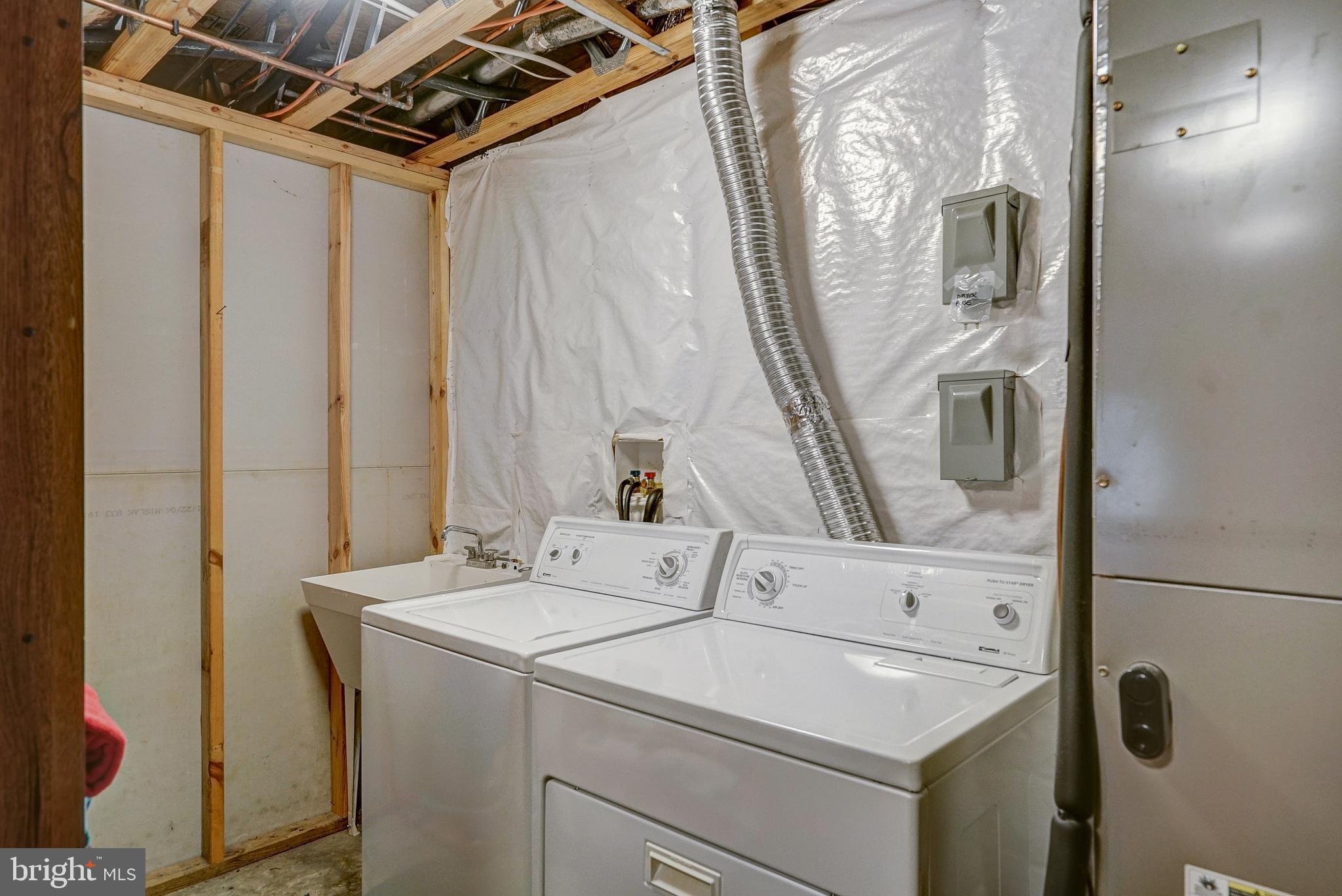 WYNDEMERE - Residential