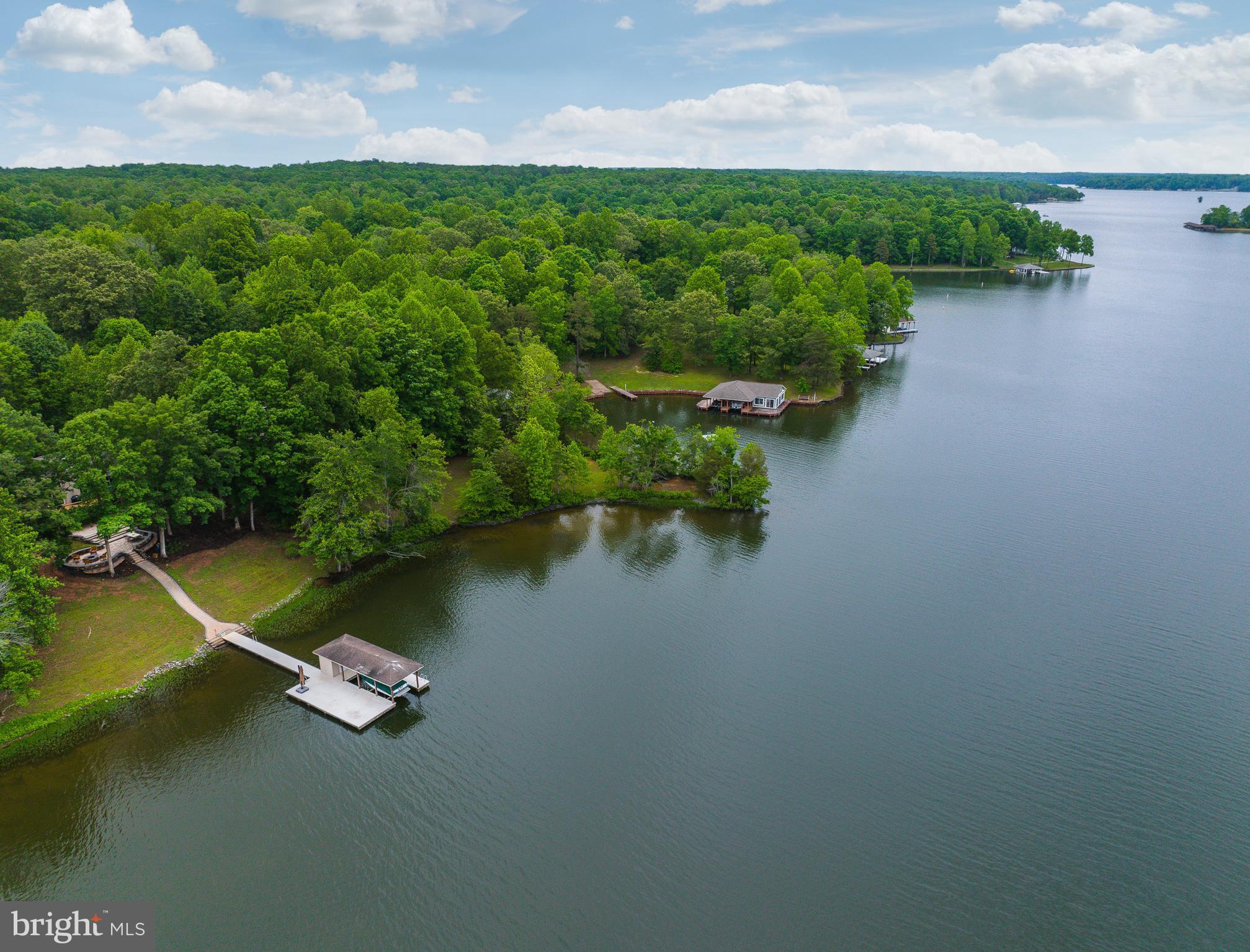 WYNDEMERE - Residential