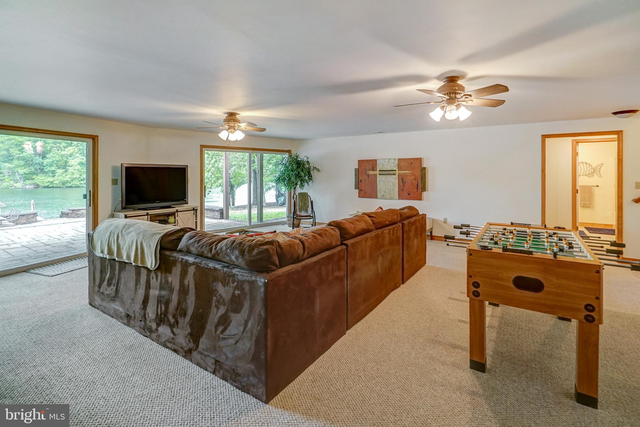 WYNDEMERE - Residential