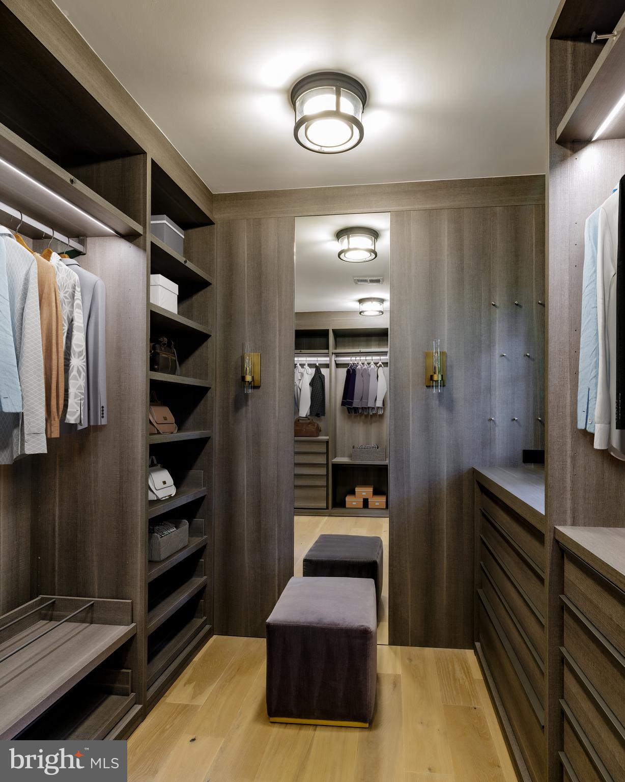 CLEVELAND PARK - Residential