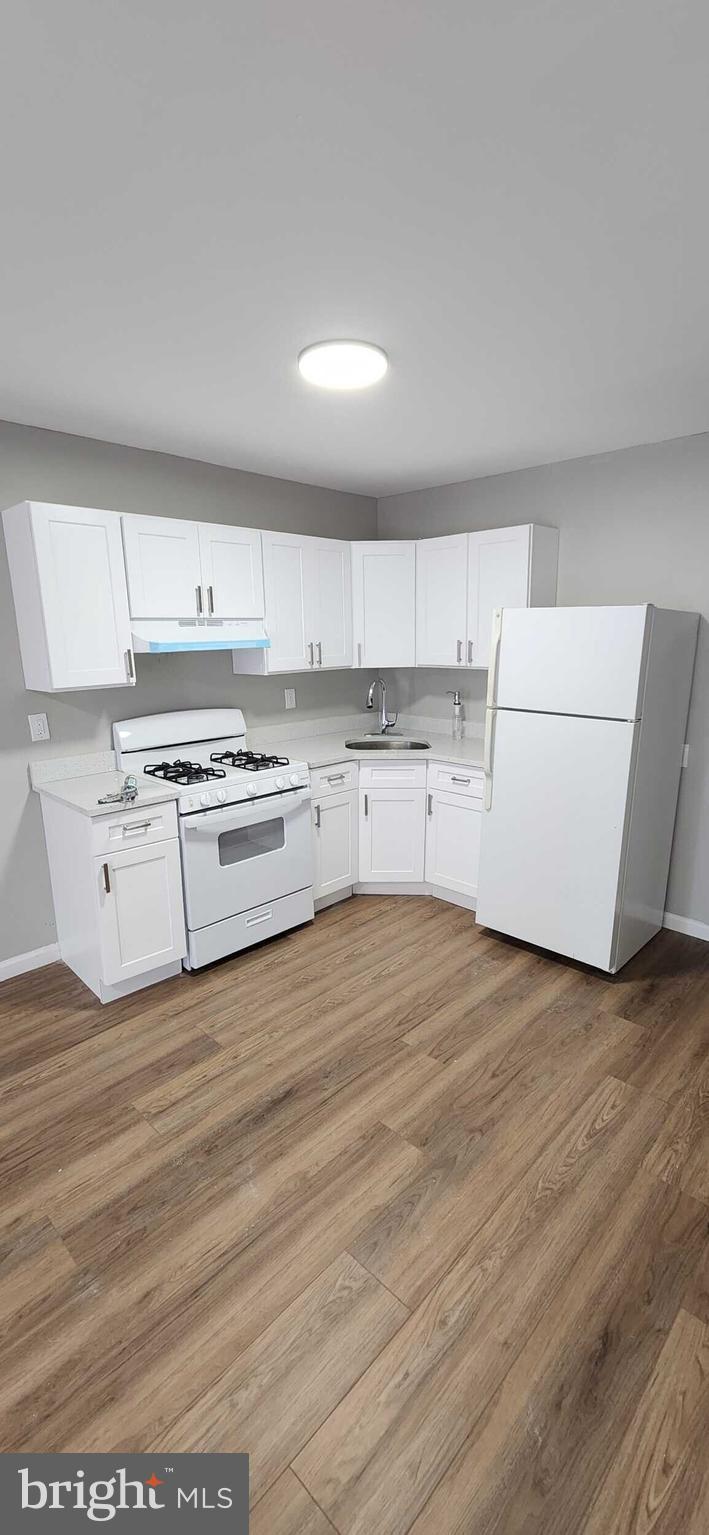 HUNTING PARK - Residential Lease