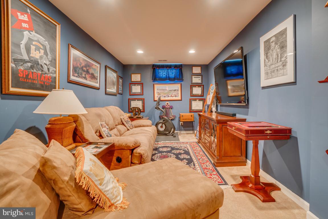 PORT POTOMAC - Residential