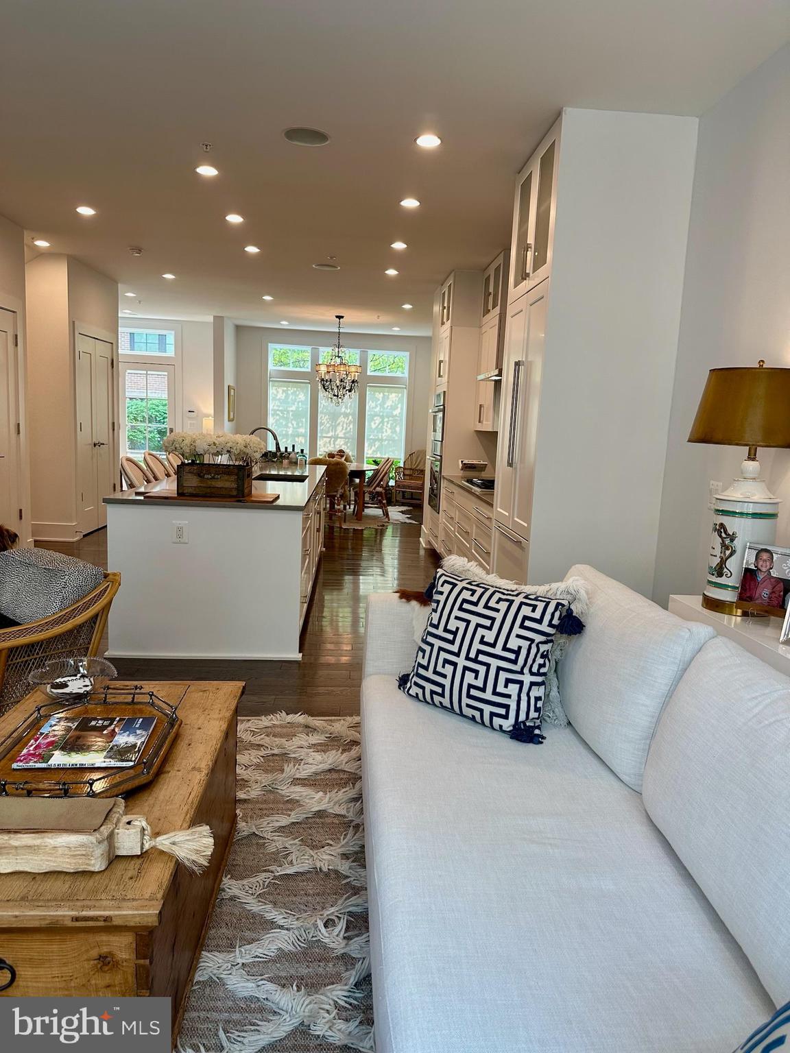 CHEVY CHASE - Residential