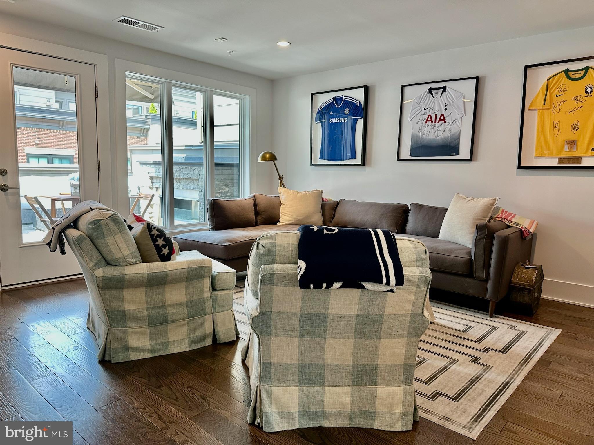 CHEVY CHASE - Residential