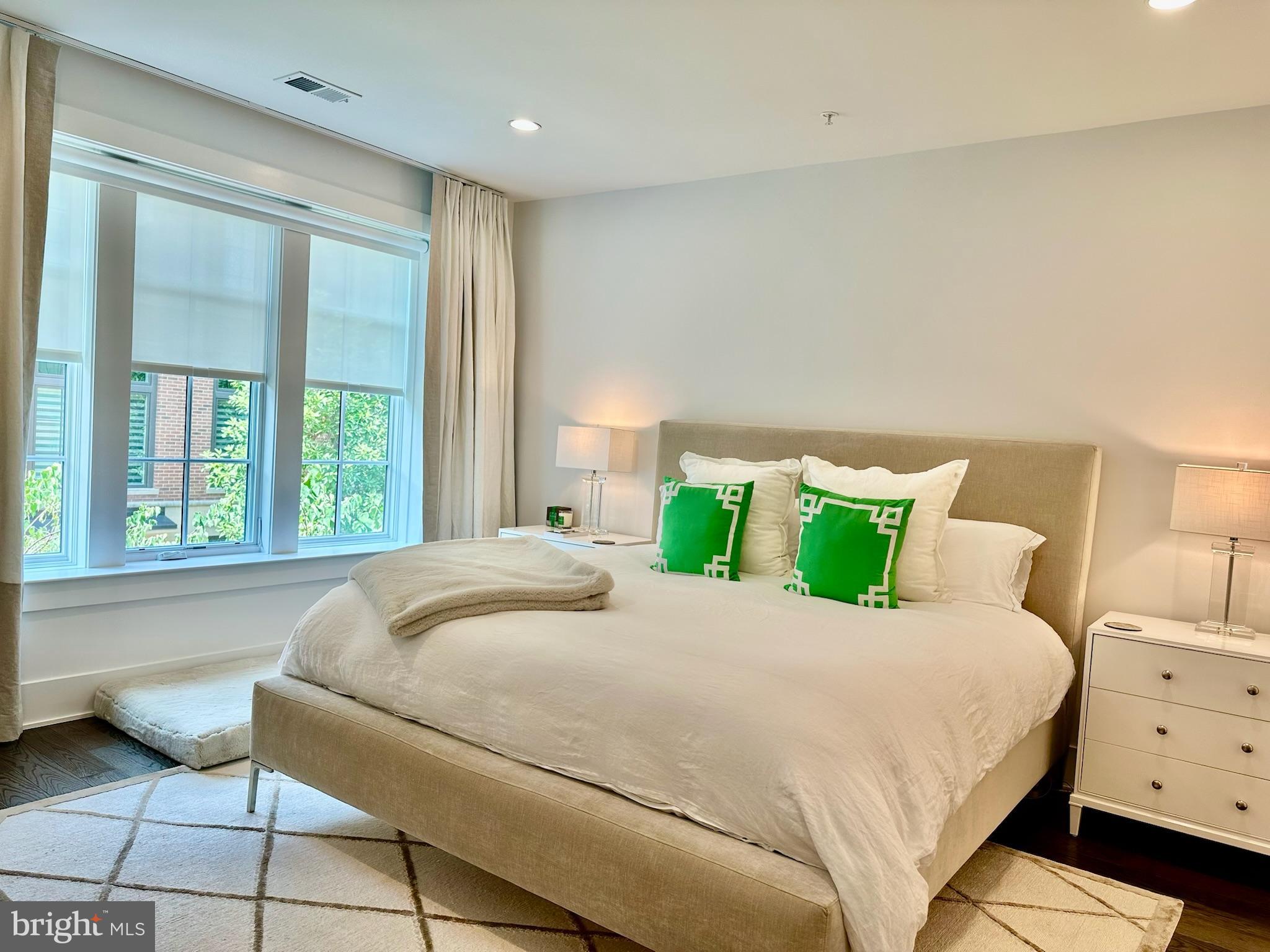 CHEVY CHASE - Residential