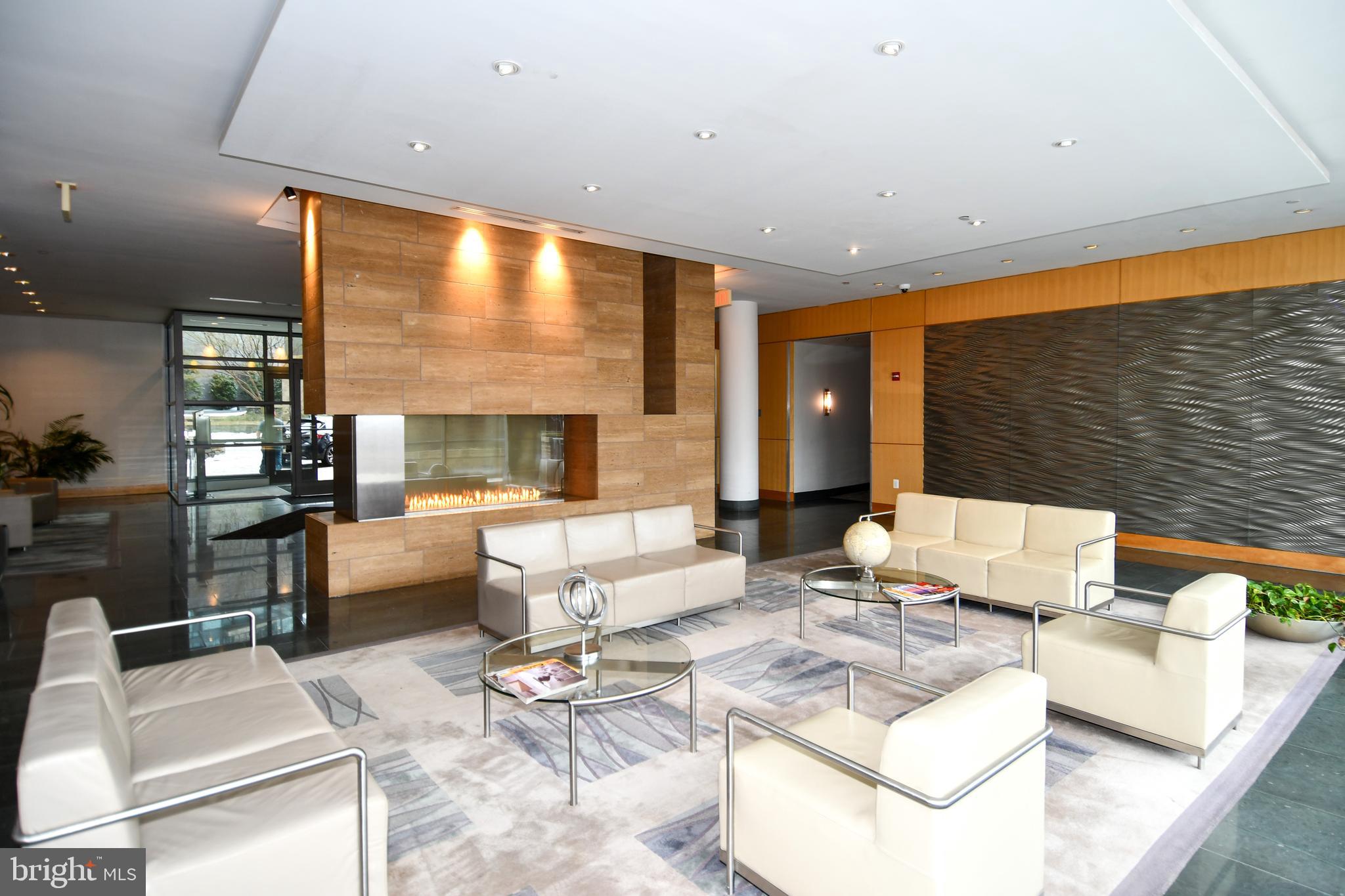 2001 15TH STREET N 221