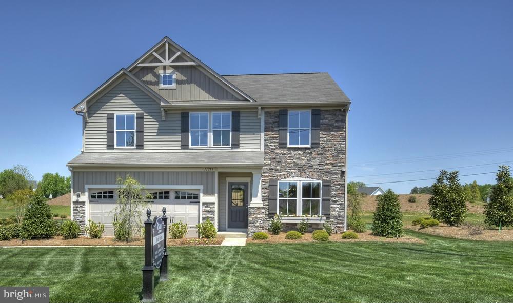 CREEKSIDE VILLAGE - Residential