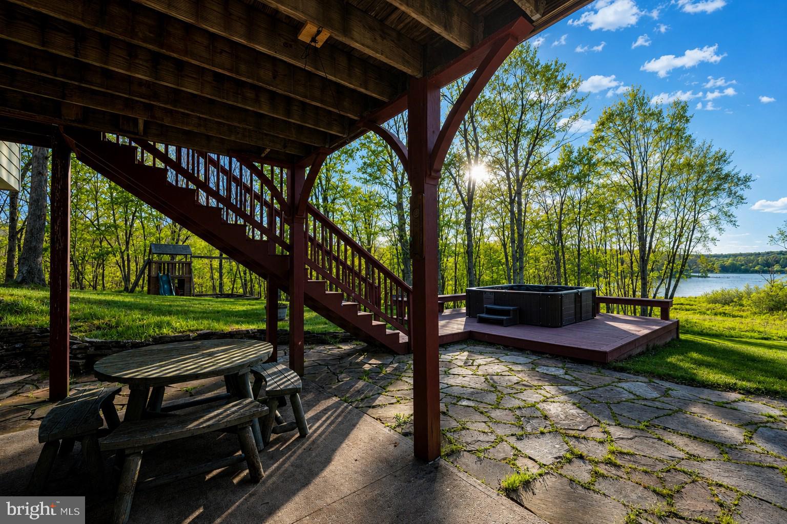 HICKORY RIDGE - Residential