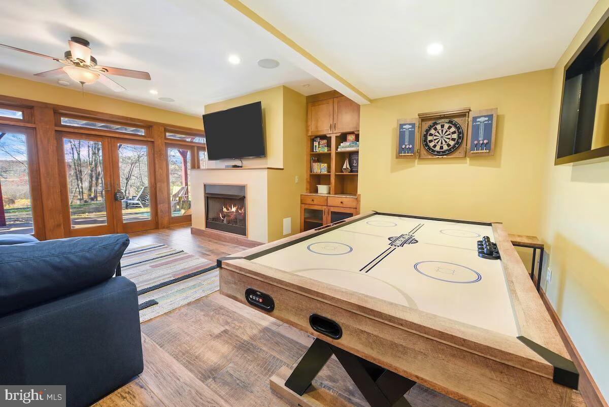 HICKORY RIDGE - Residential