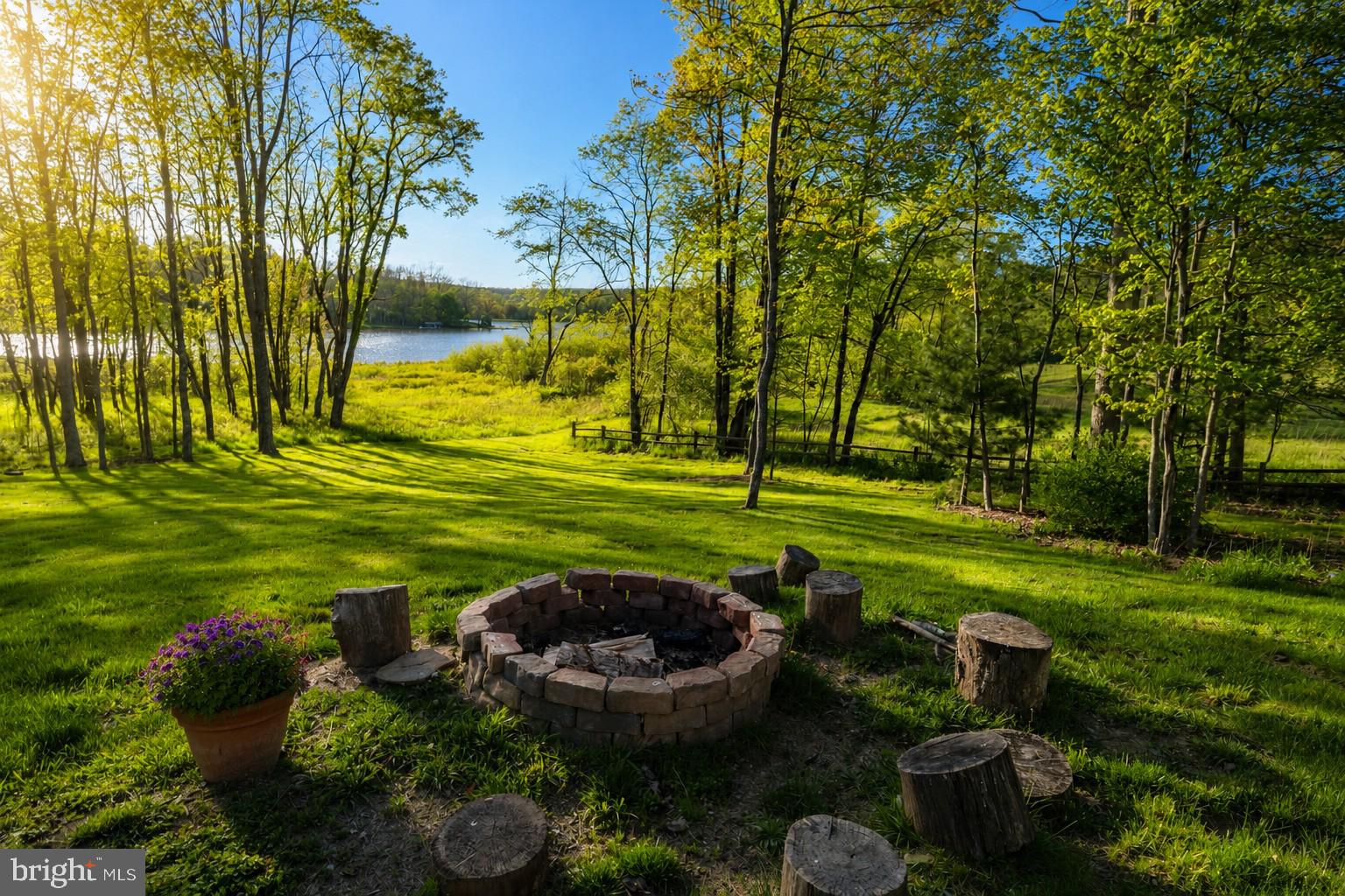 HICKORY RIDGE - Residential