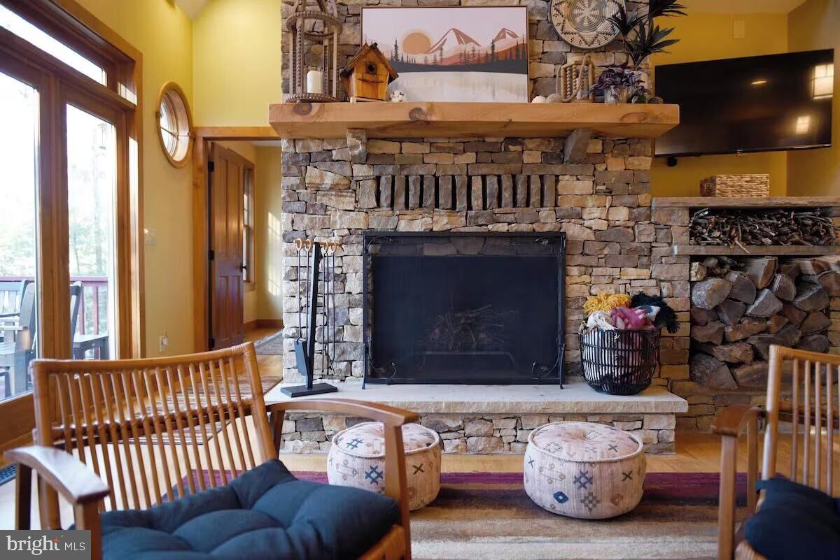 HICKORY RIDGE - Residential