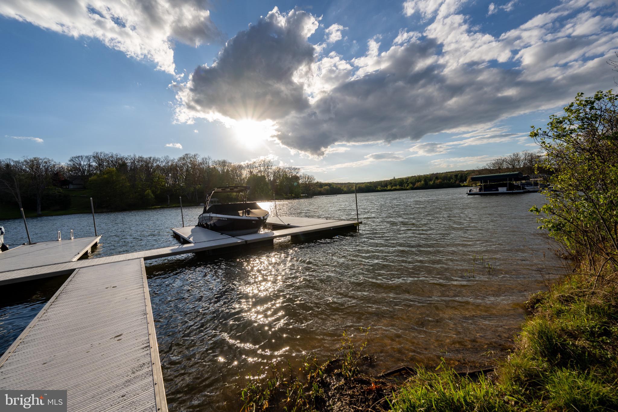 HICKORY RIDGE - Residential