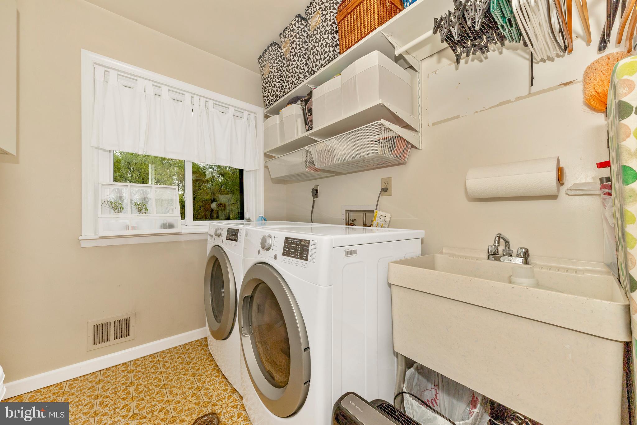 LOCH HAVEN - Residential