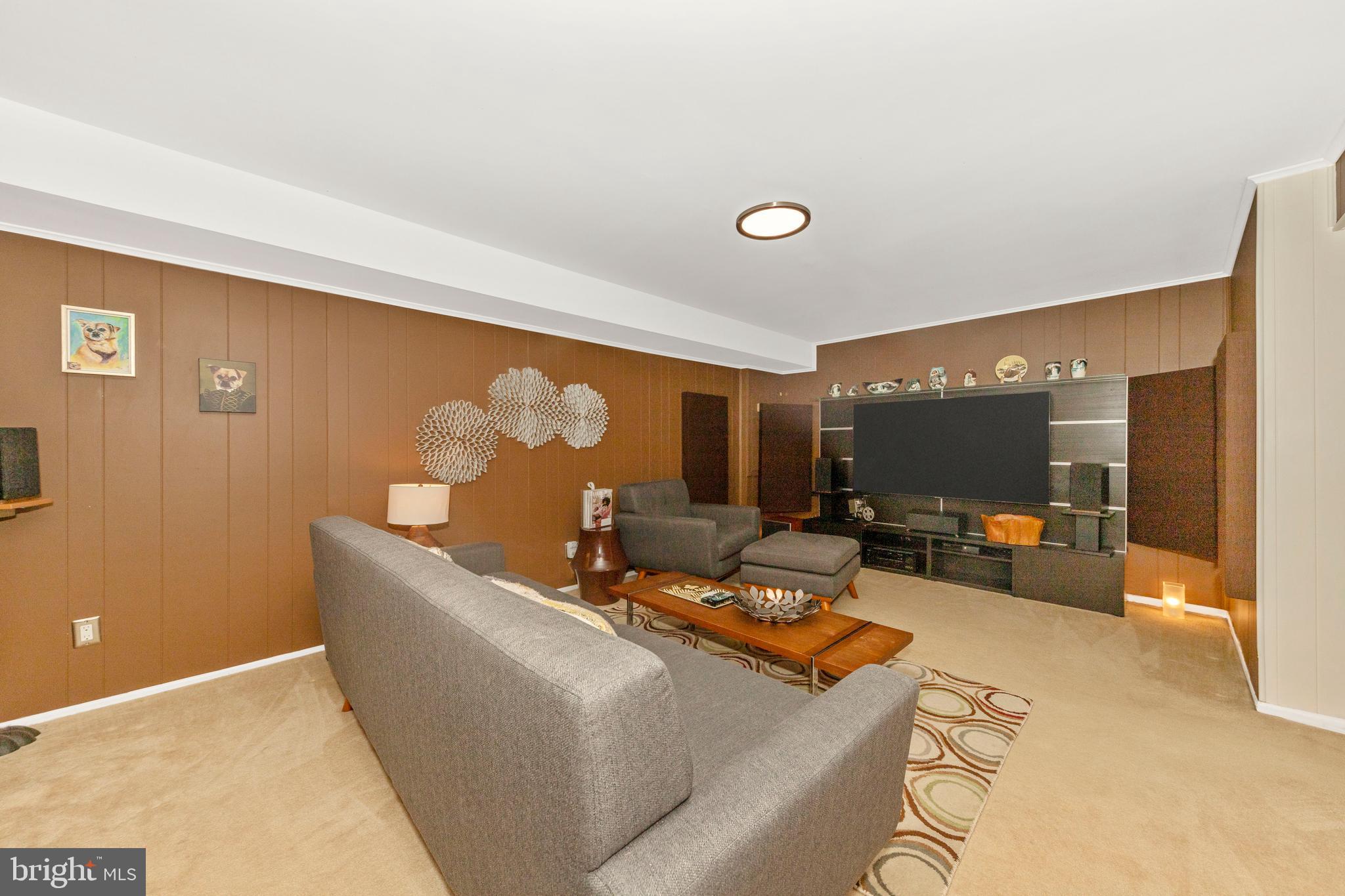 LOCH HAVEN - Residential