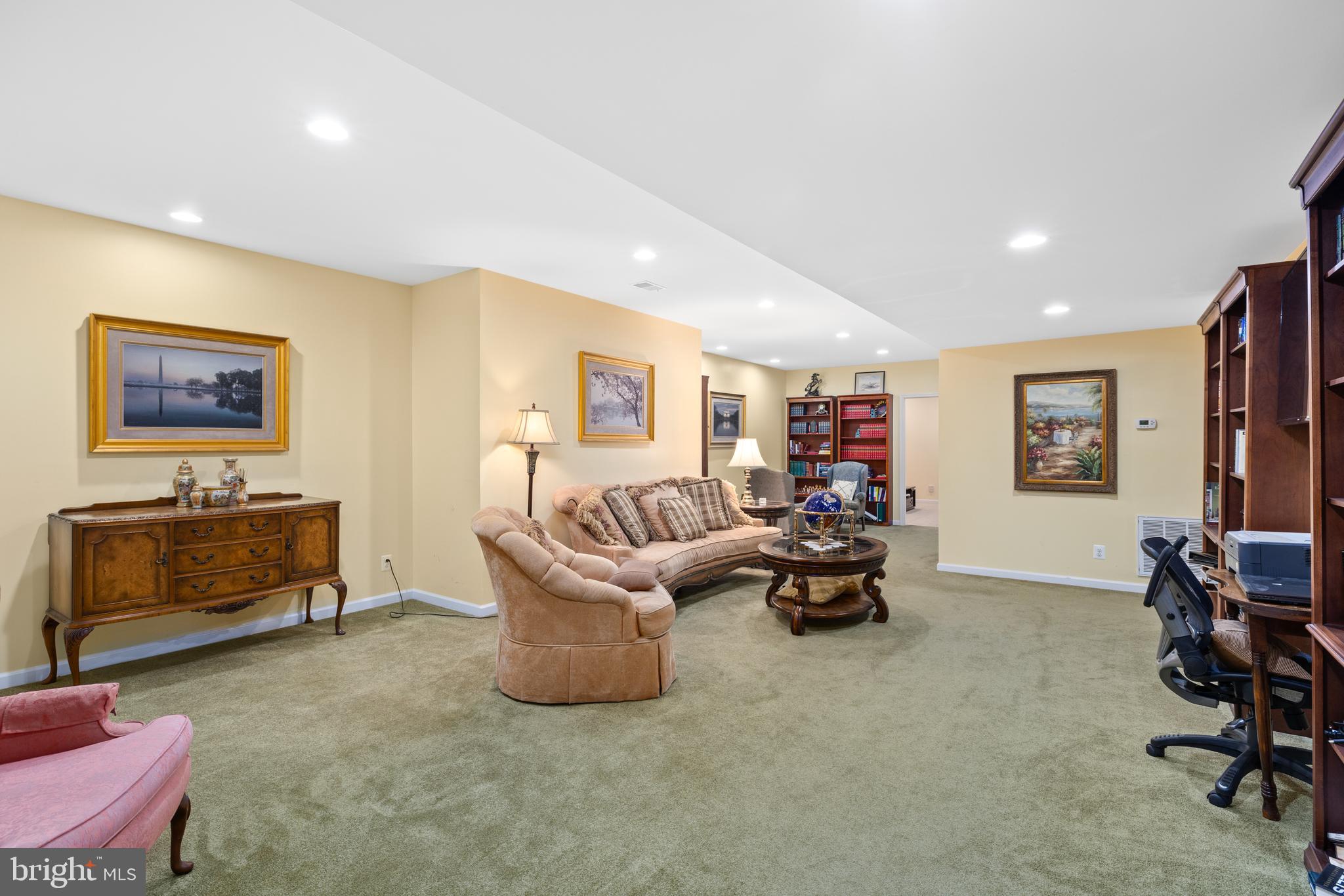 SUNSET HARBOUR - Residential