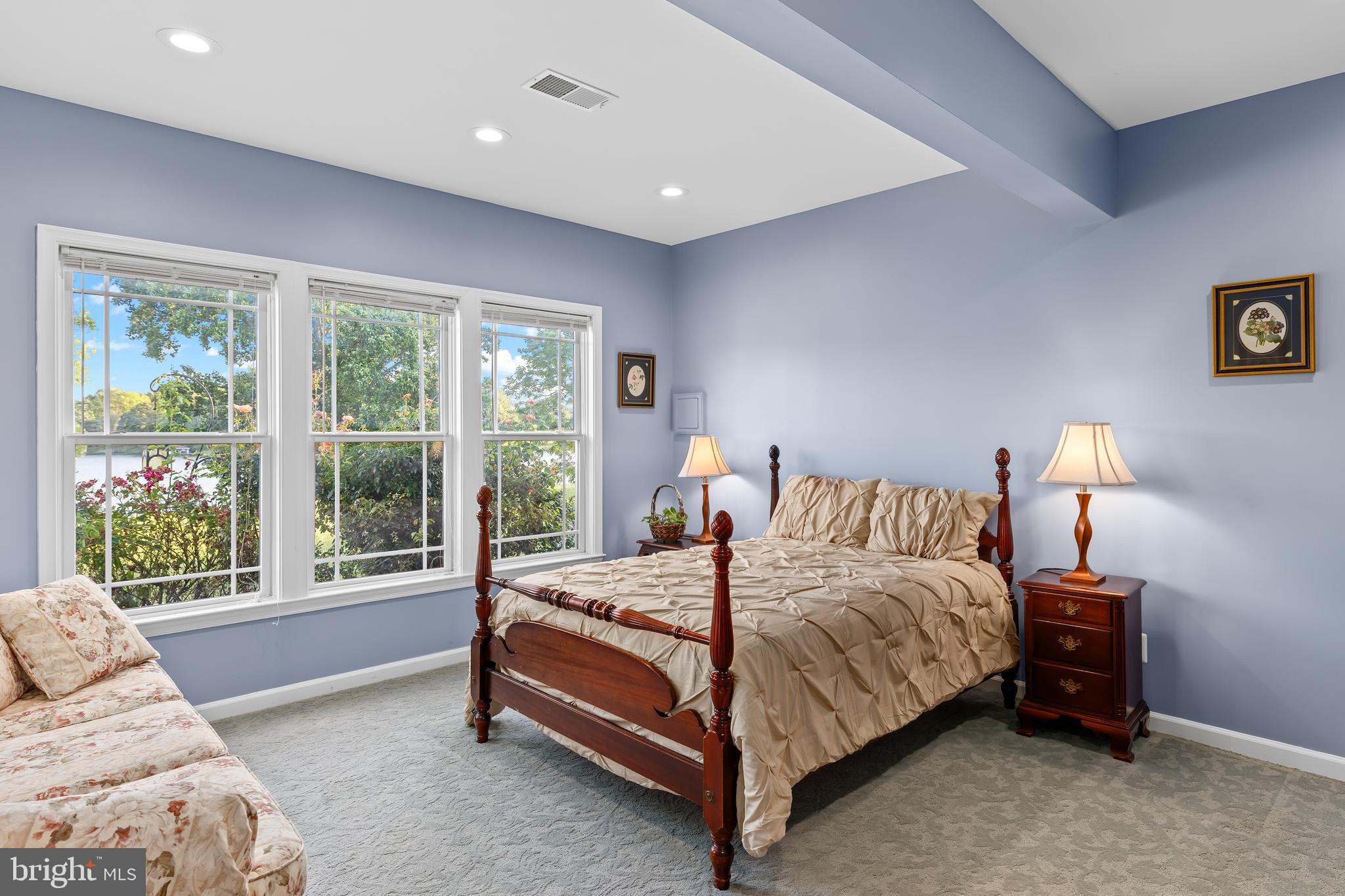 SUNSET HARBOUR - Residential