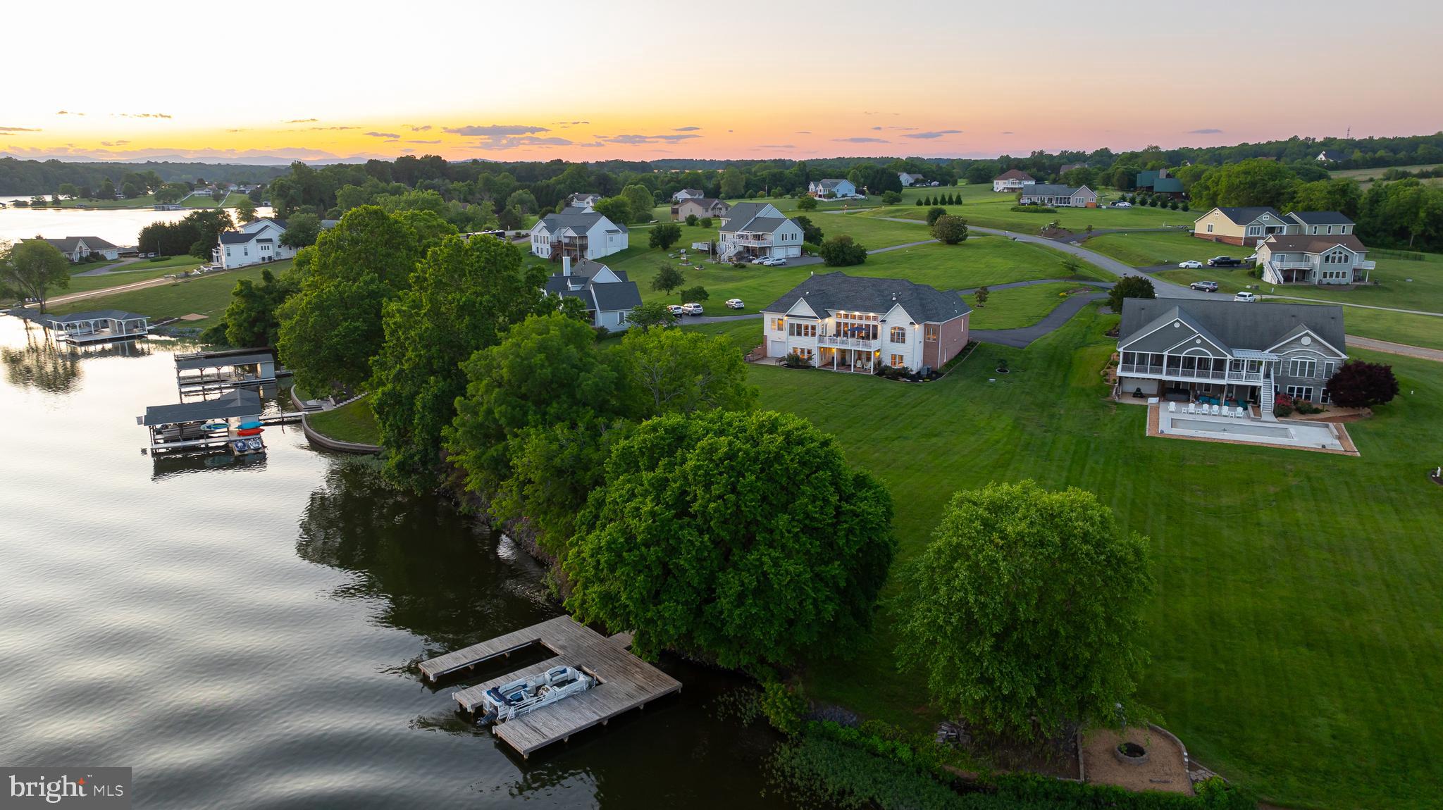 SUNSET HARBOUR - Residential