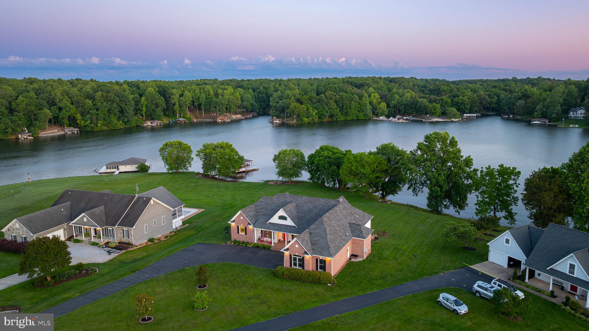 SUNSET HARBOUR - Residential