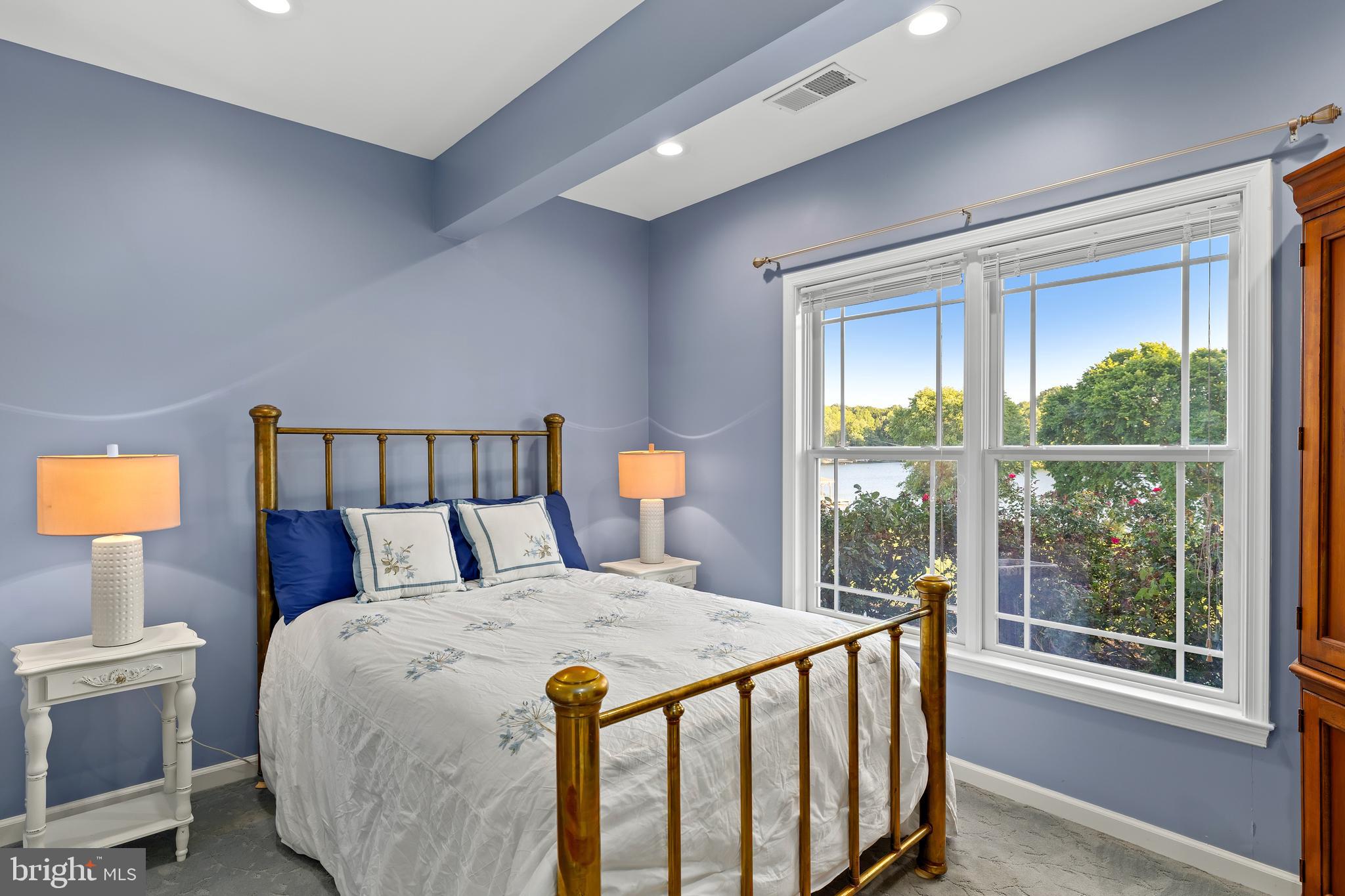 SUNSET HARBOUR - Residential