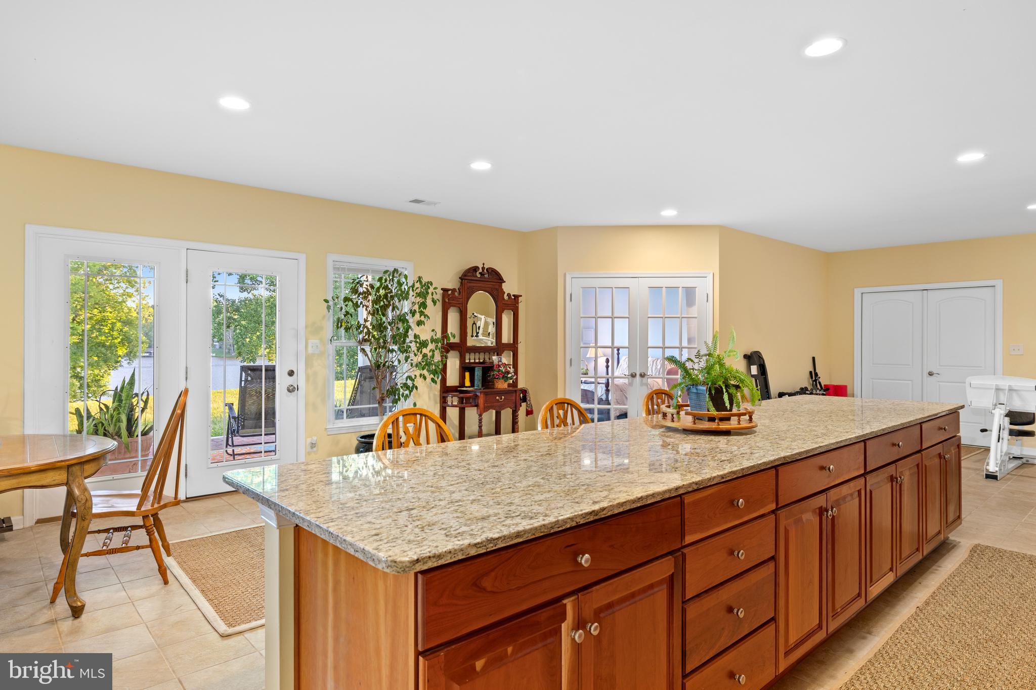 SUNSET HARBOUR - Residential