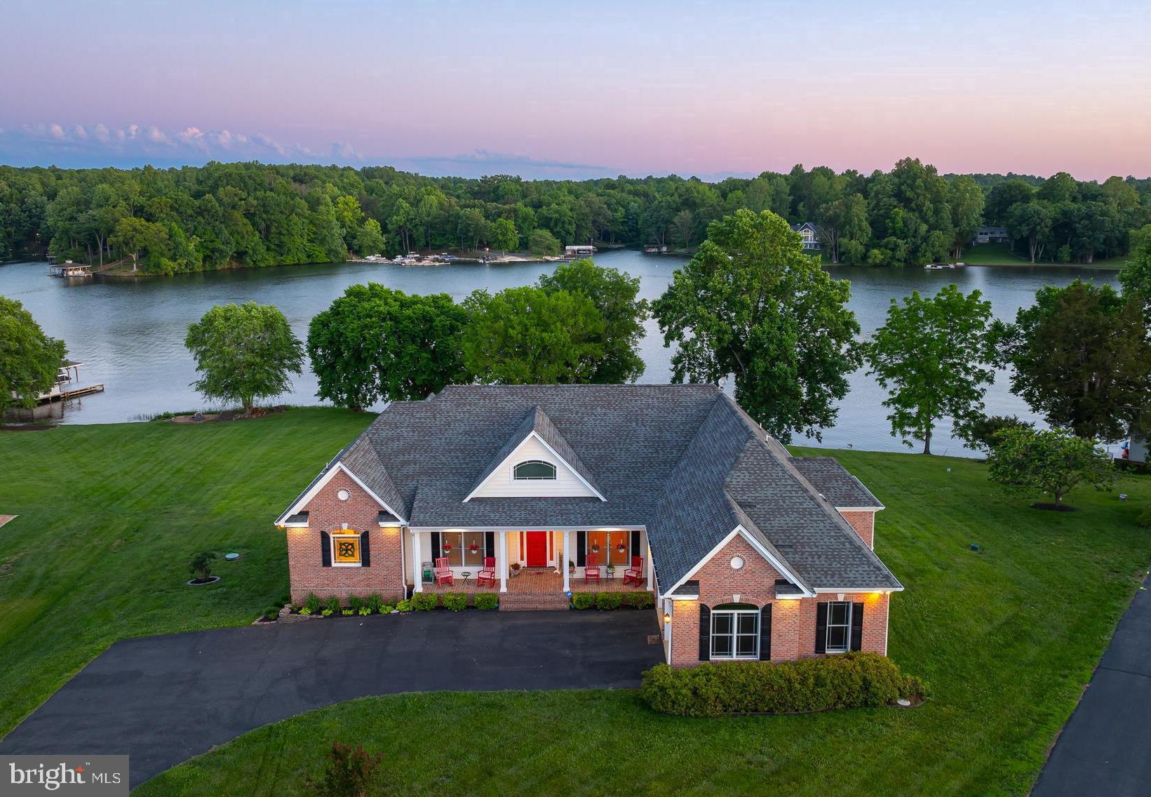 SUNSET HARBOUR - Residential