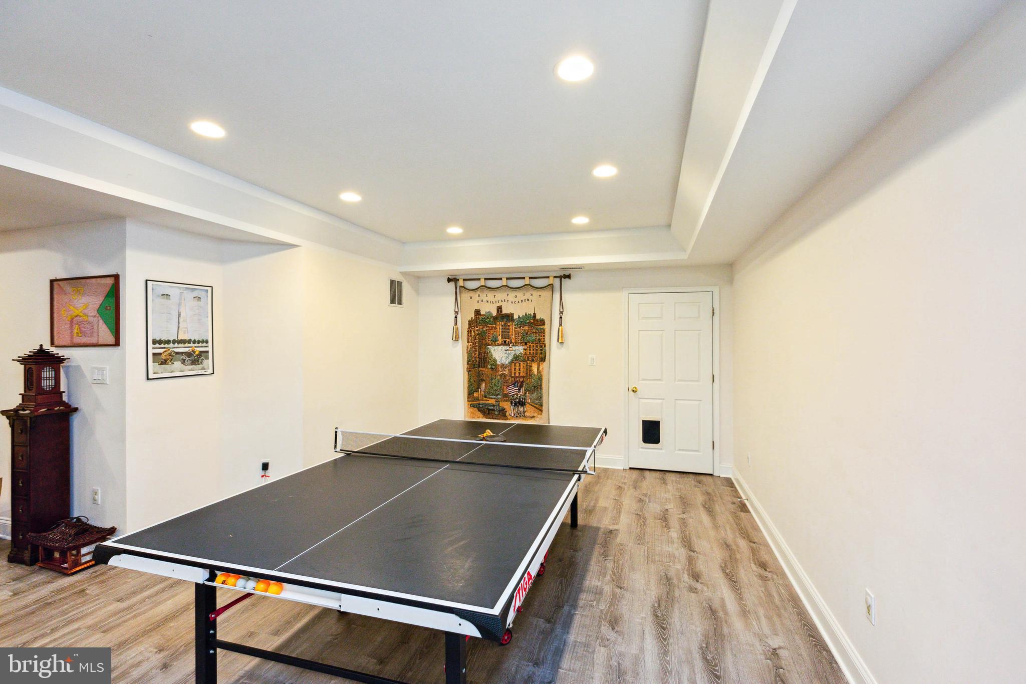 HUNTER MILL ESTATES - Residential Lease