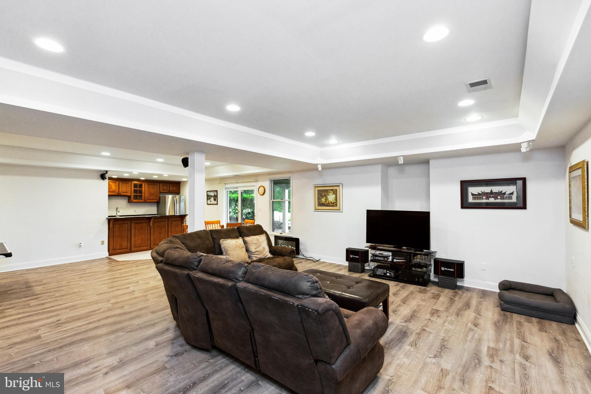 HUNTER MILL ESTATES - Residential Lease