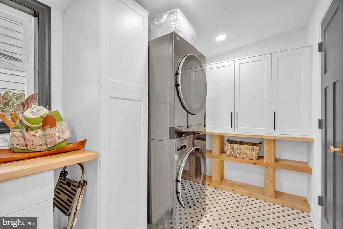 FRANCISVILLE - Residential