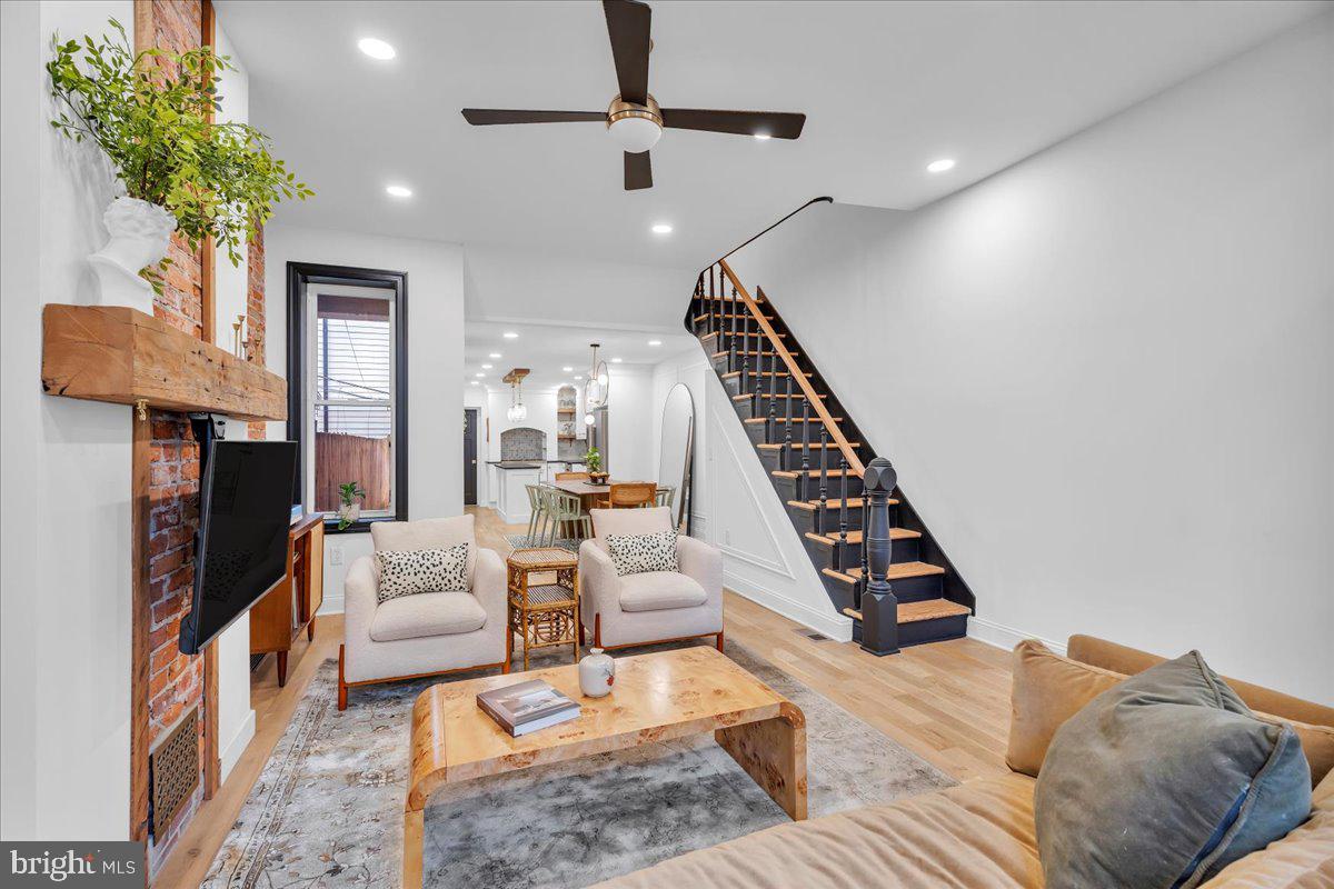 FRANCISVILLE - Residential