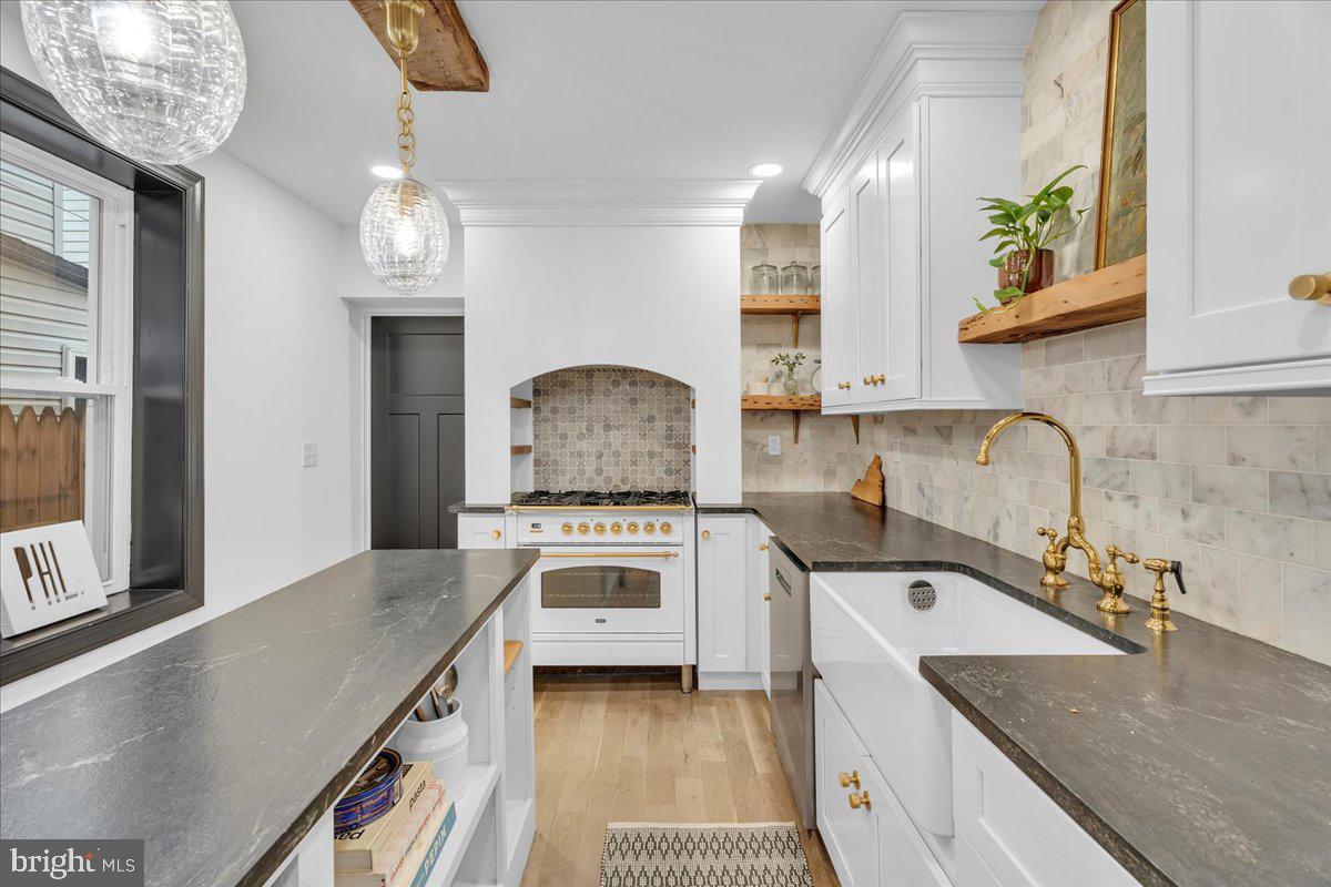 FRANCISVILLE - Residential