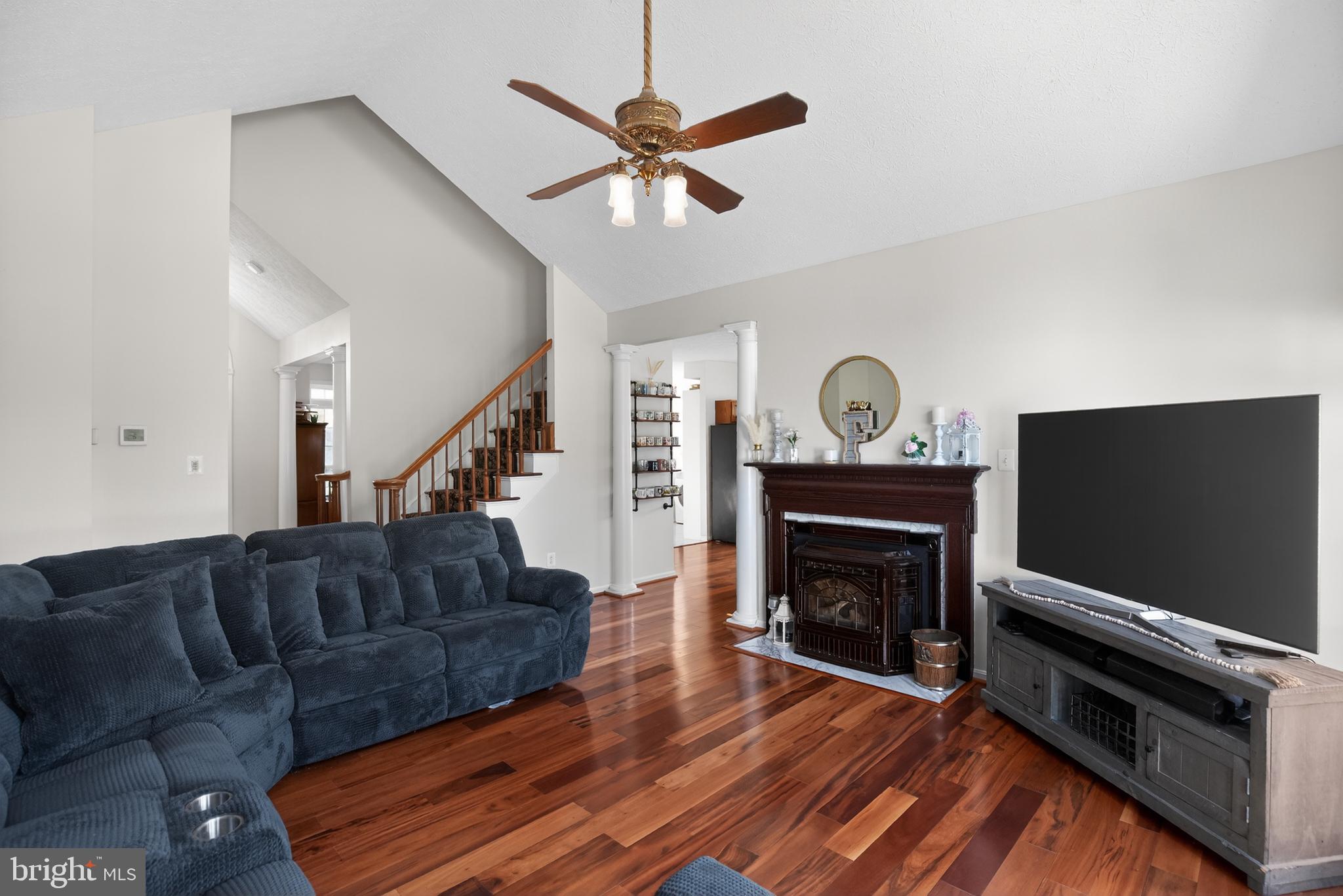 HILLMEADE - Residential