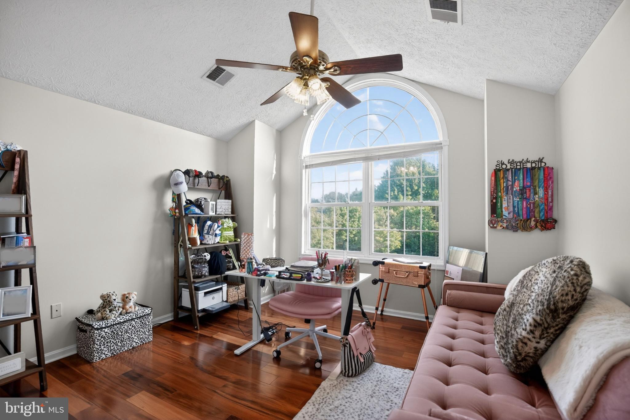HILLMEADE - Residential