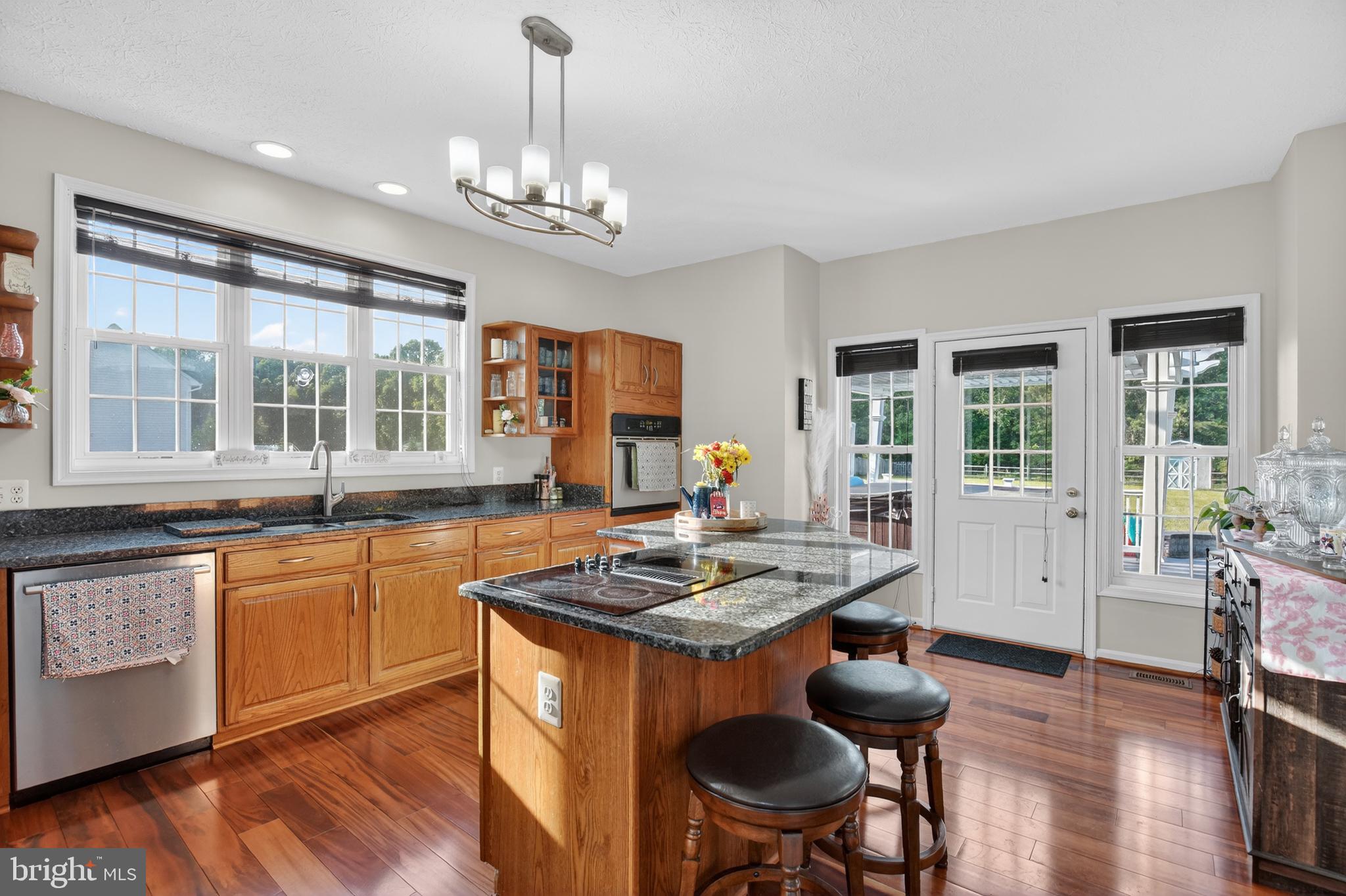 HILLMEADE - Residential
