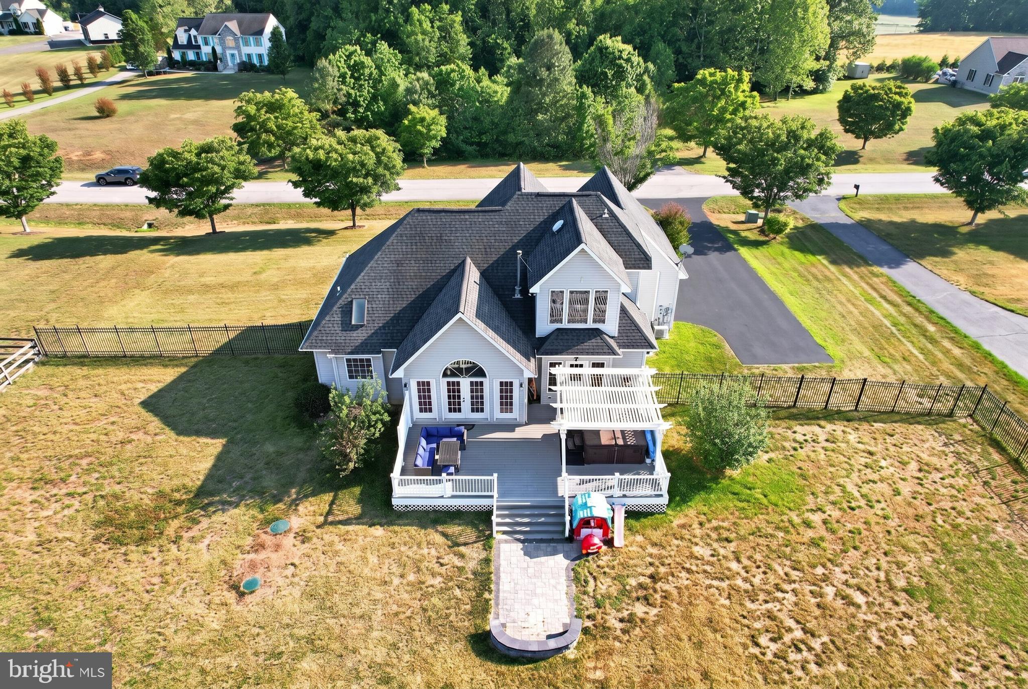 HILLMEADE - Residential