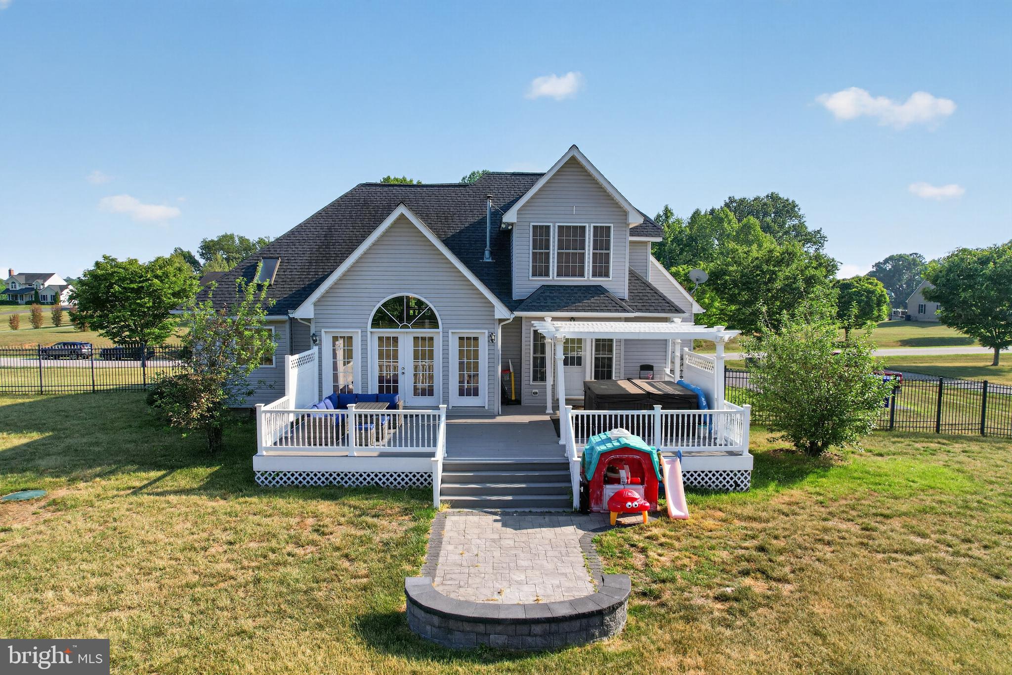 HILLMEADE - Residential