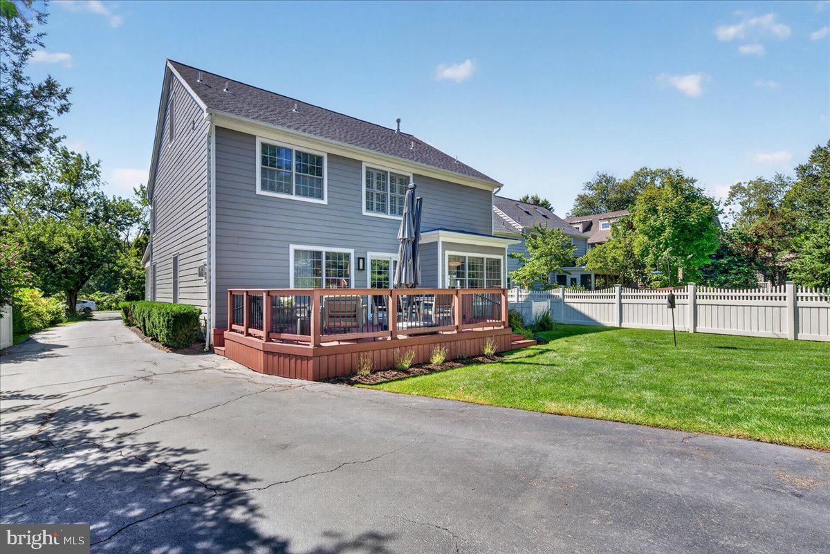 17 E CURLIS AVENUE B