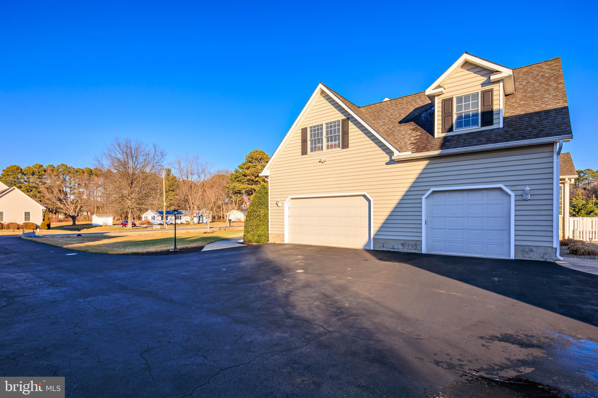 BENTONS PLEASURE - Residential