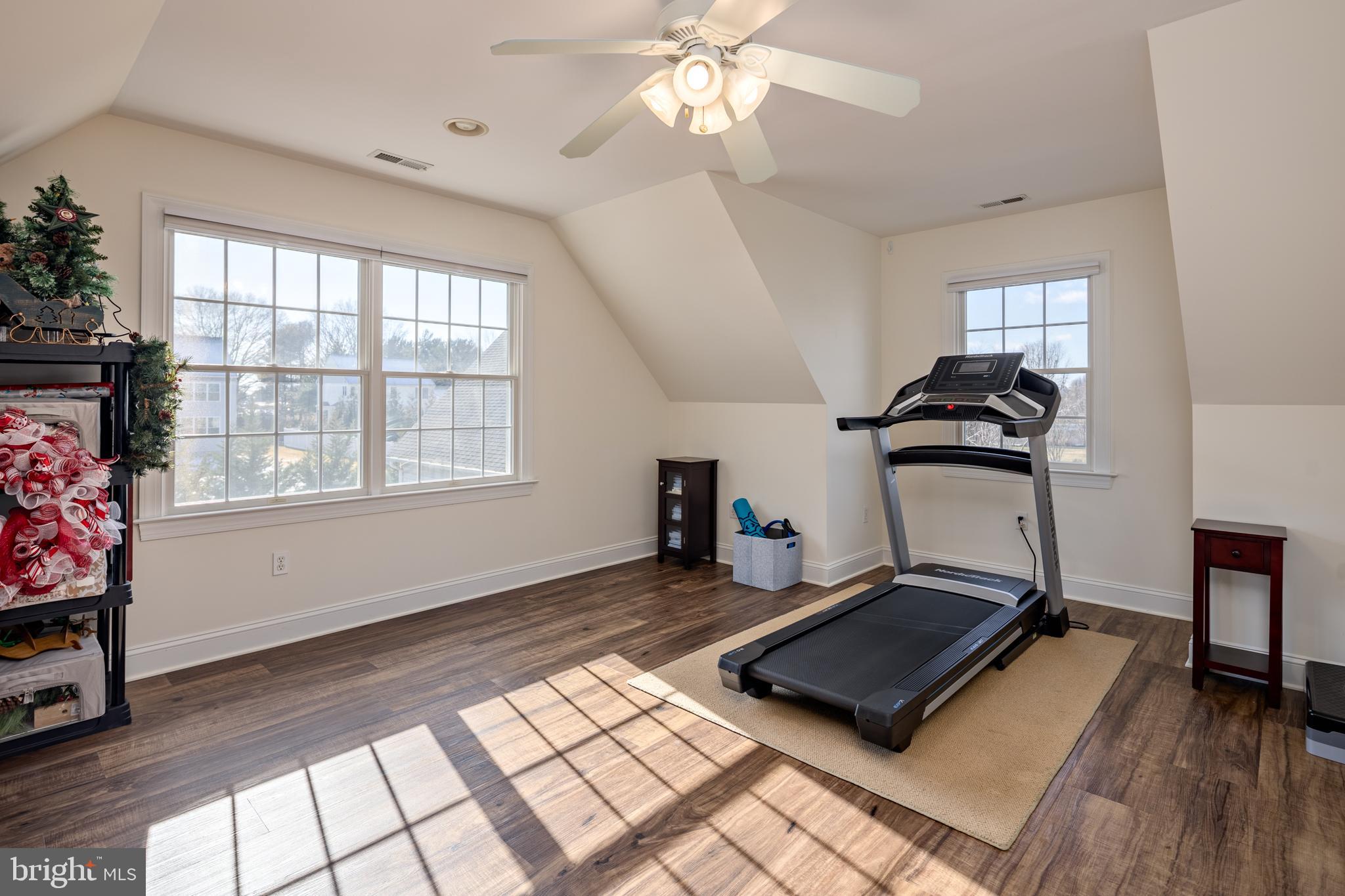 BENTONS PLEASURE - Residential