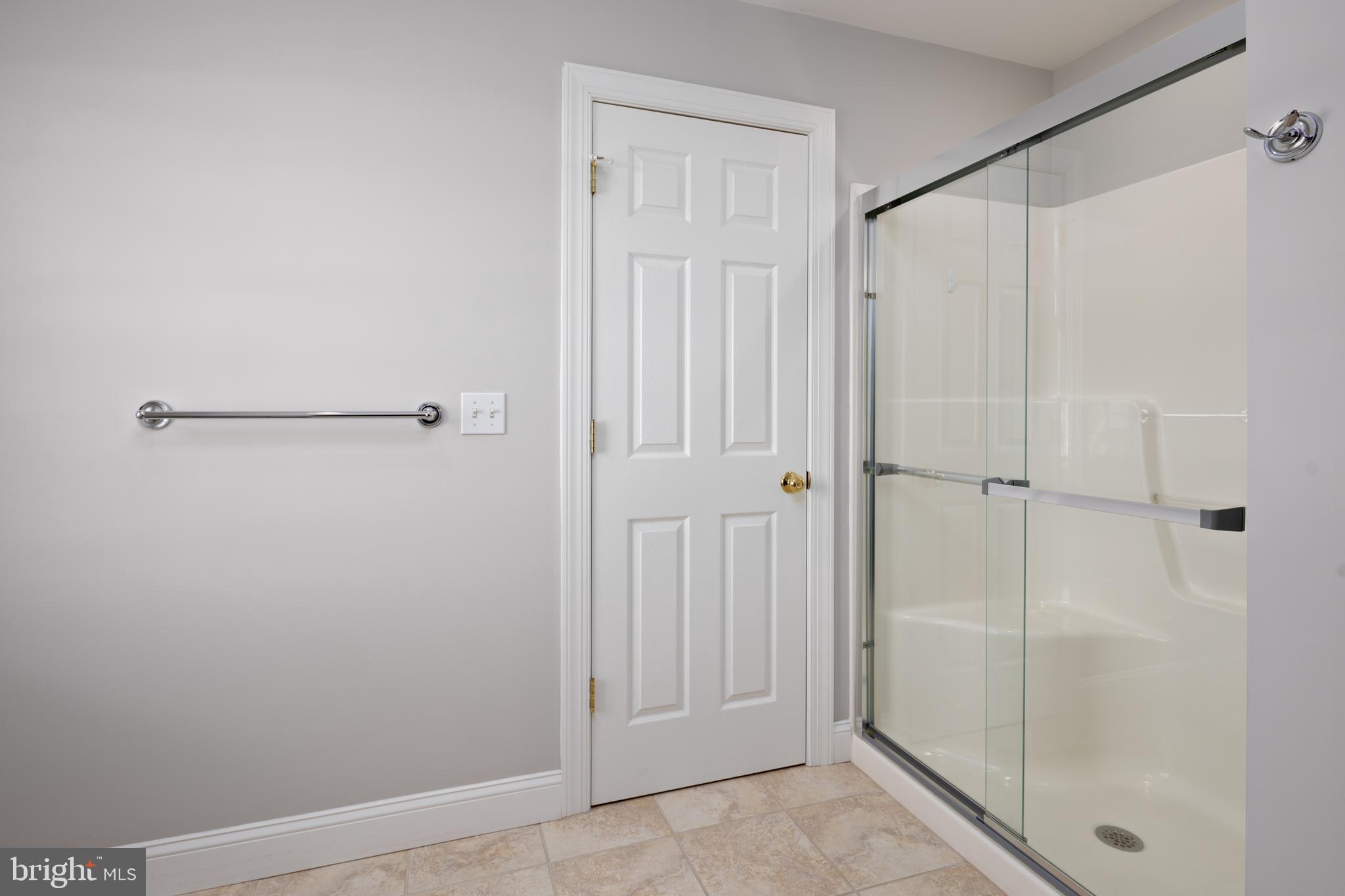 BENTONS PLEASURE - Residential