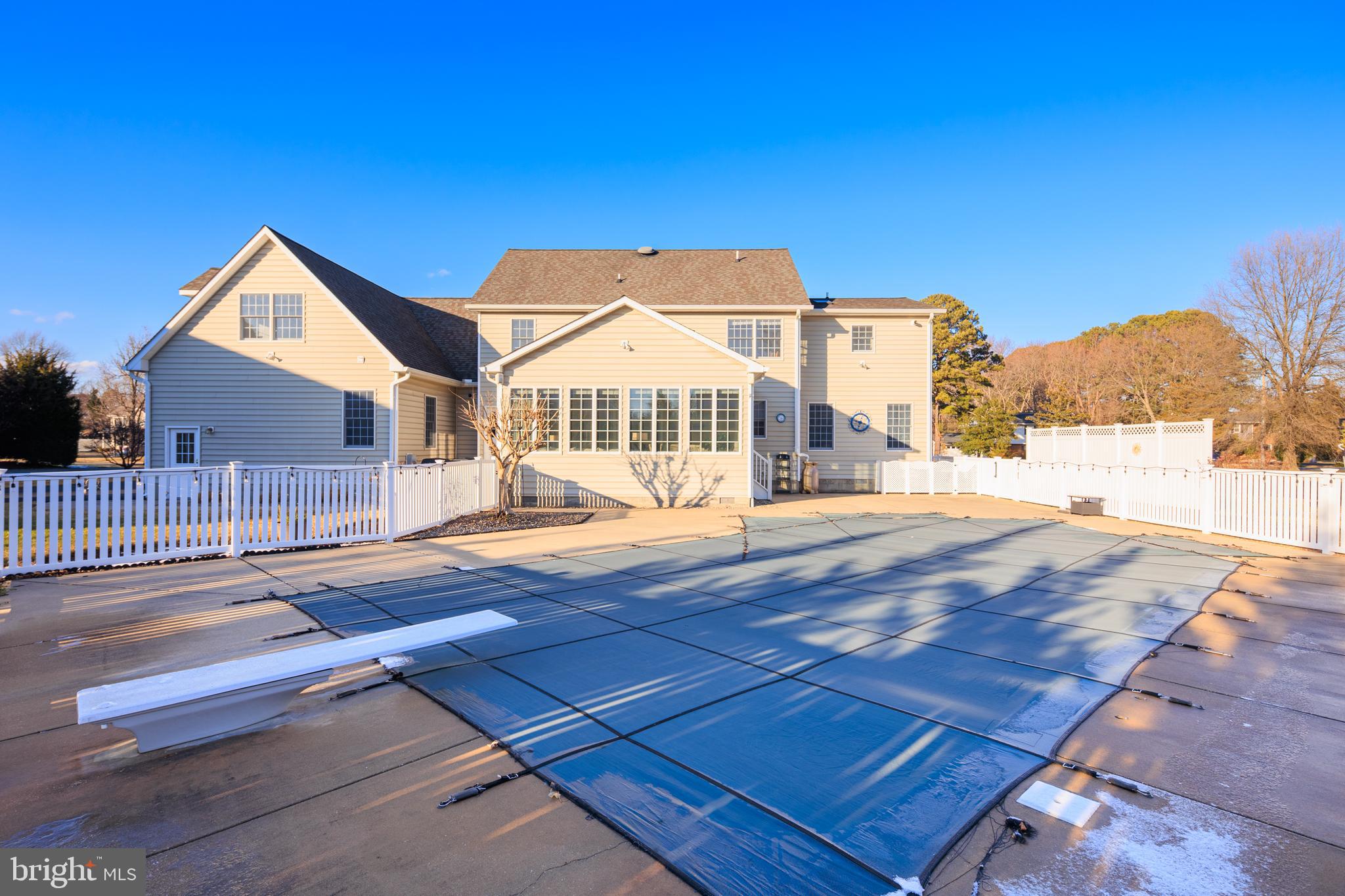 BENTONS PLEASURE - Residential