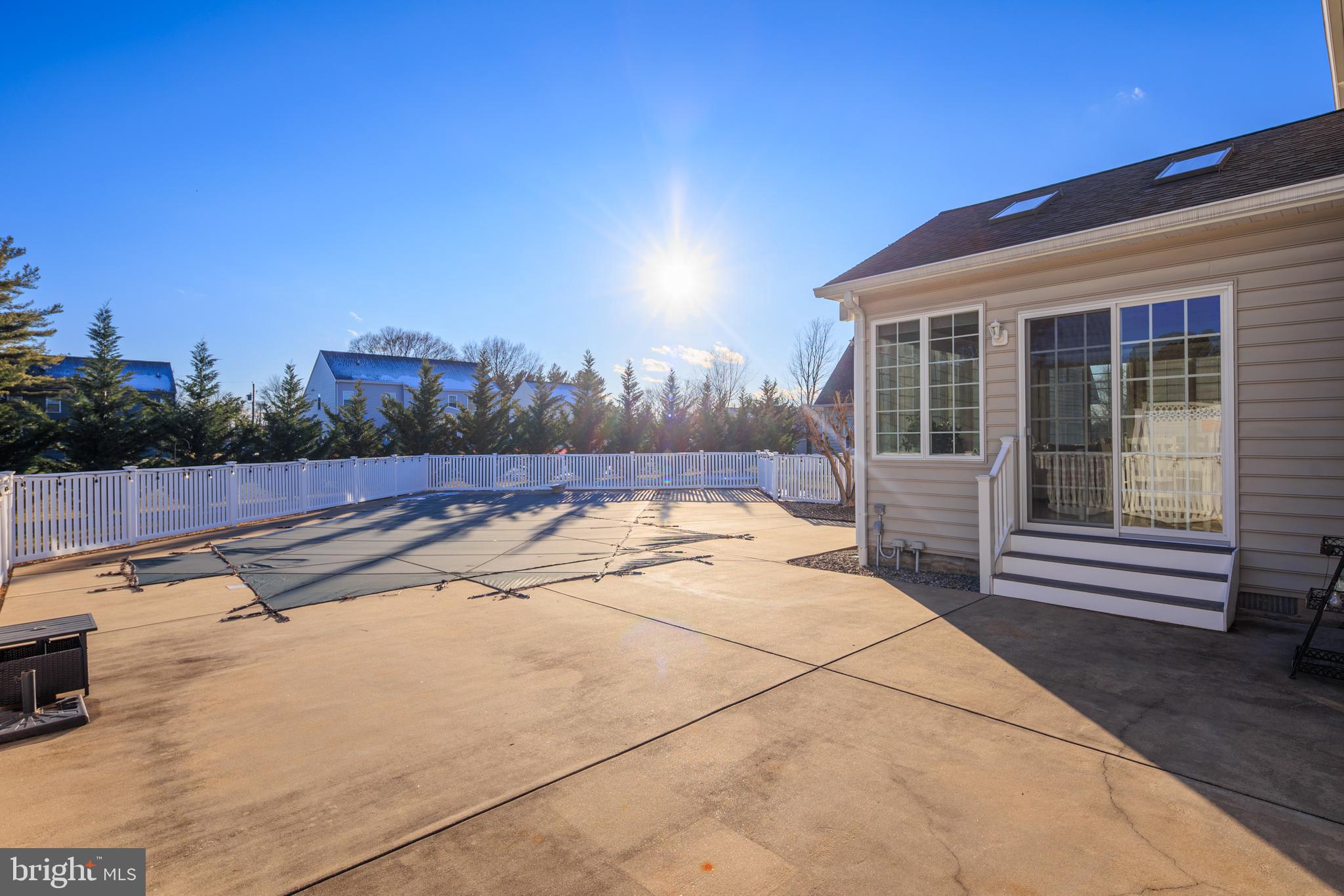 BENTONS PLEASURE - Residential