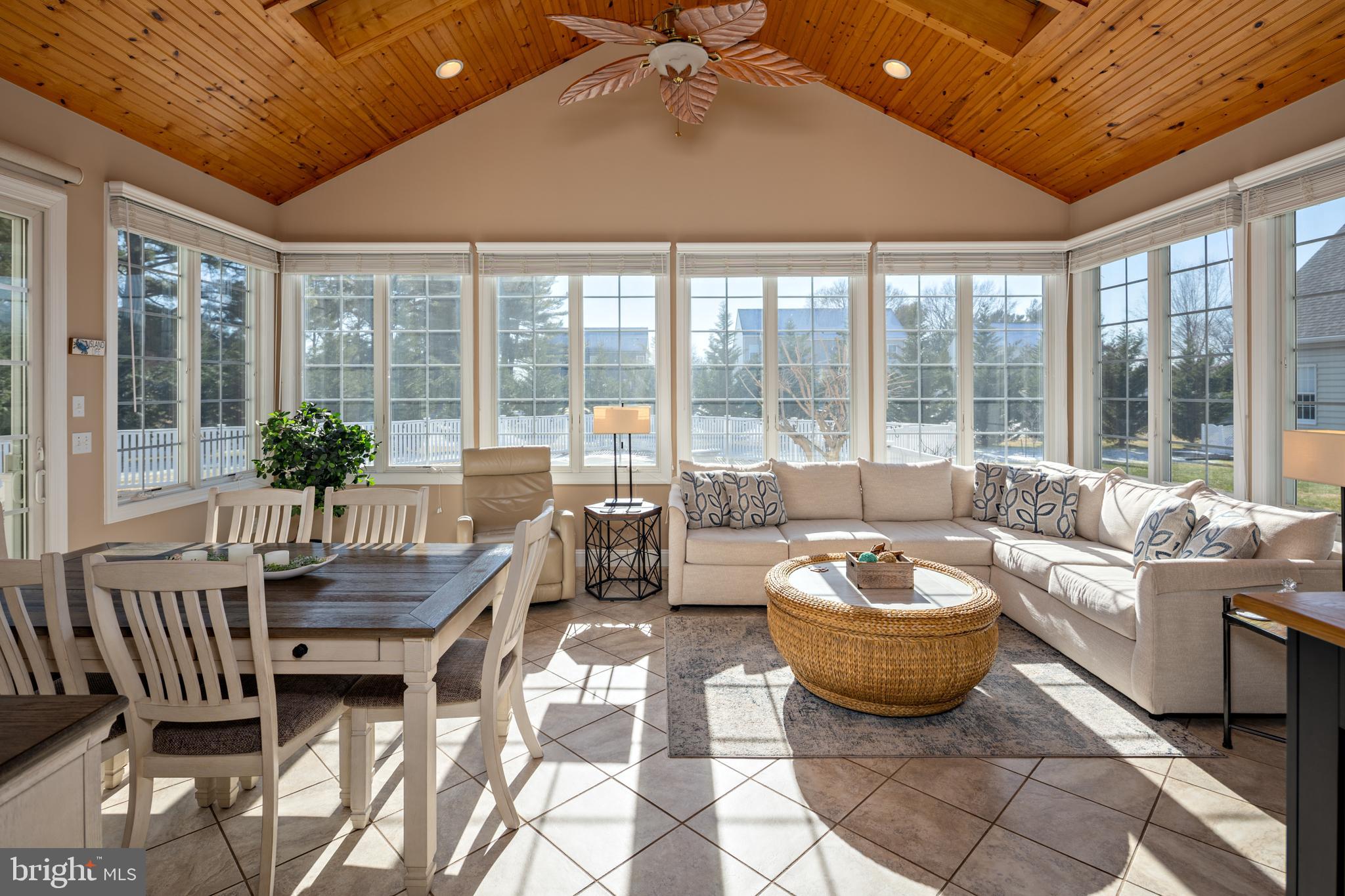 BENTONS PLEASURE - Residential