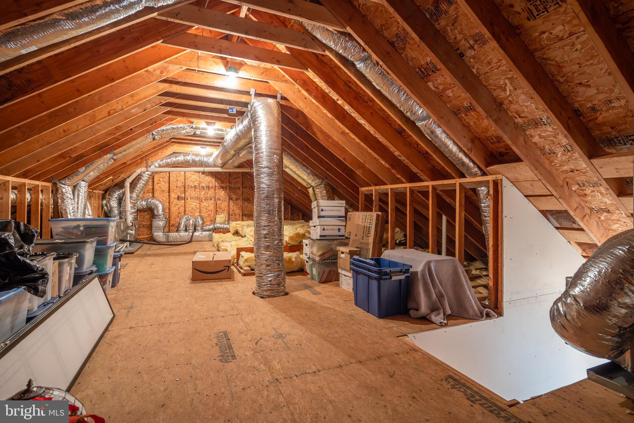 BENTONS PLEASURE - Residential