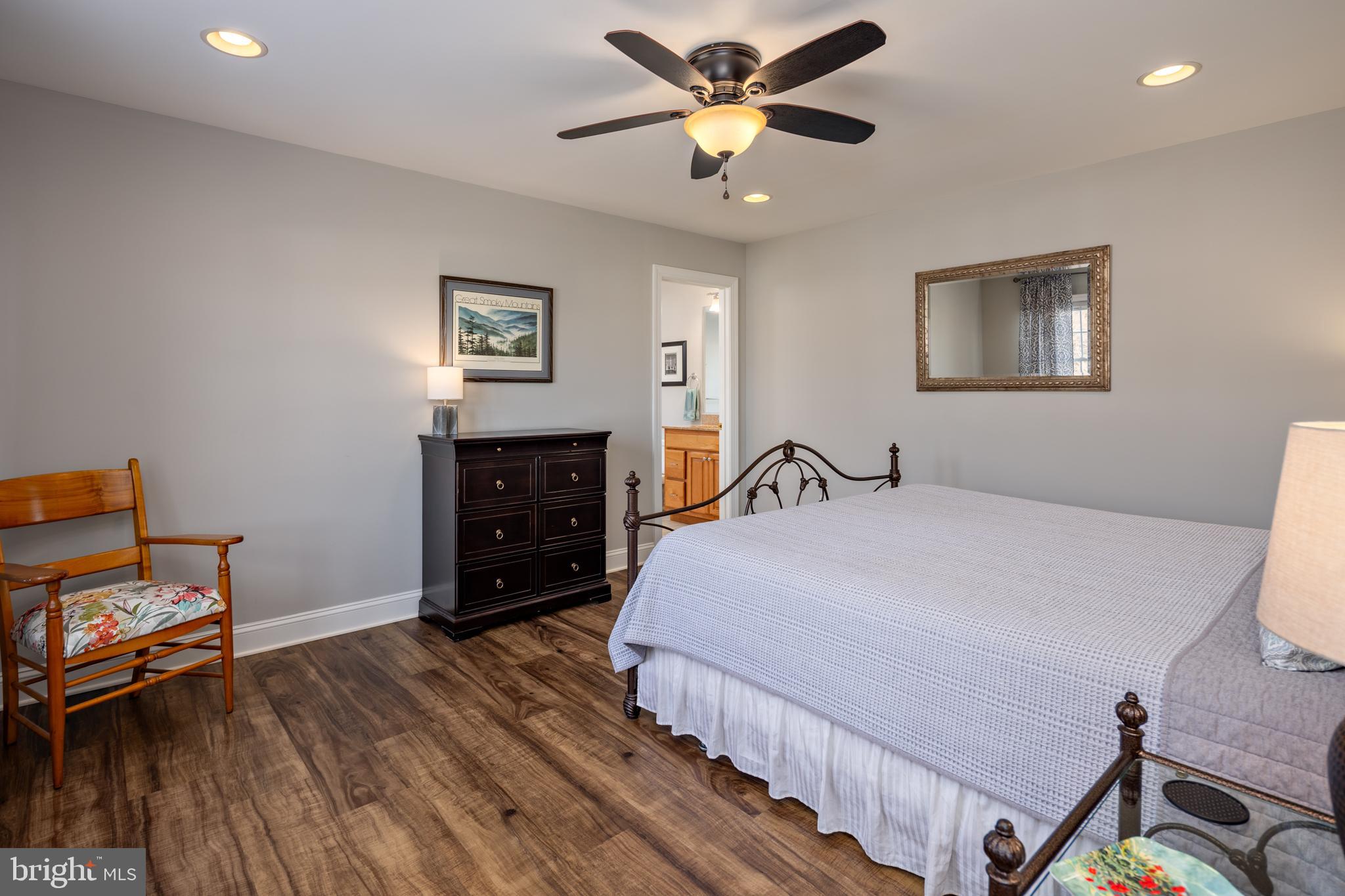 BENTONS PLEASURE - Residential